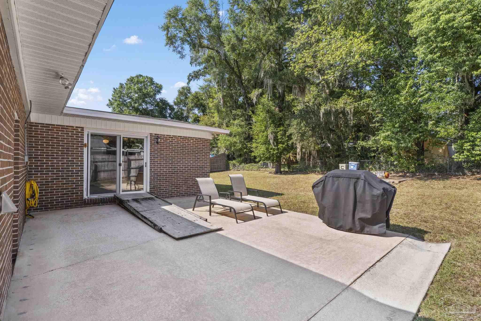 6578 Lakeshore Dr