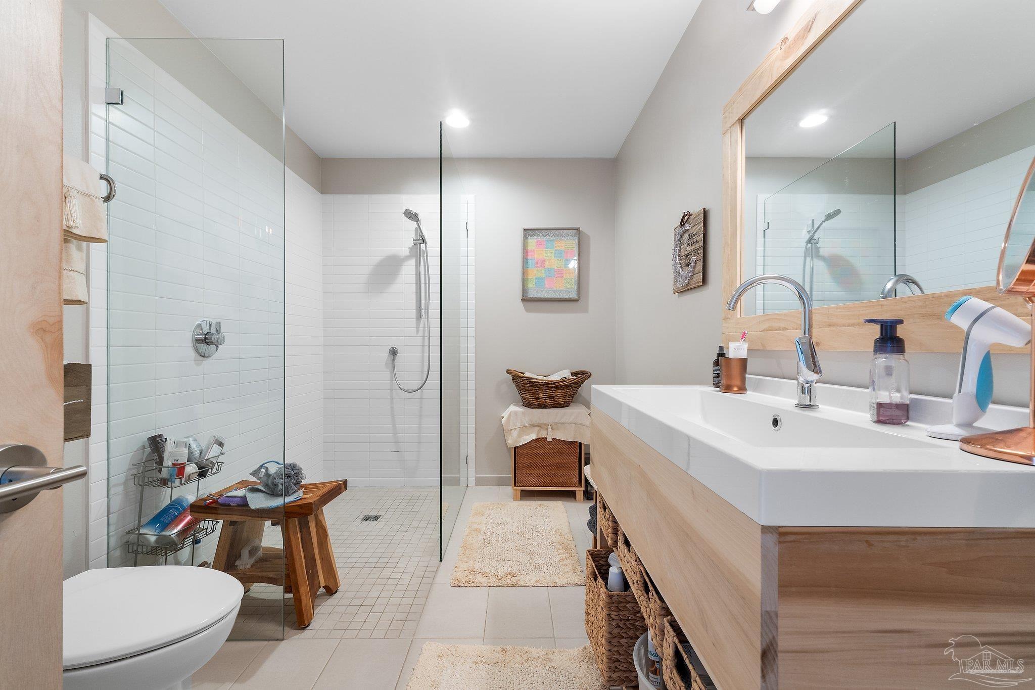 116 Baybridge Dr