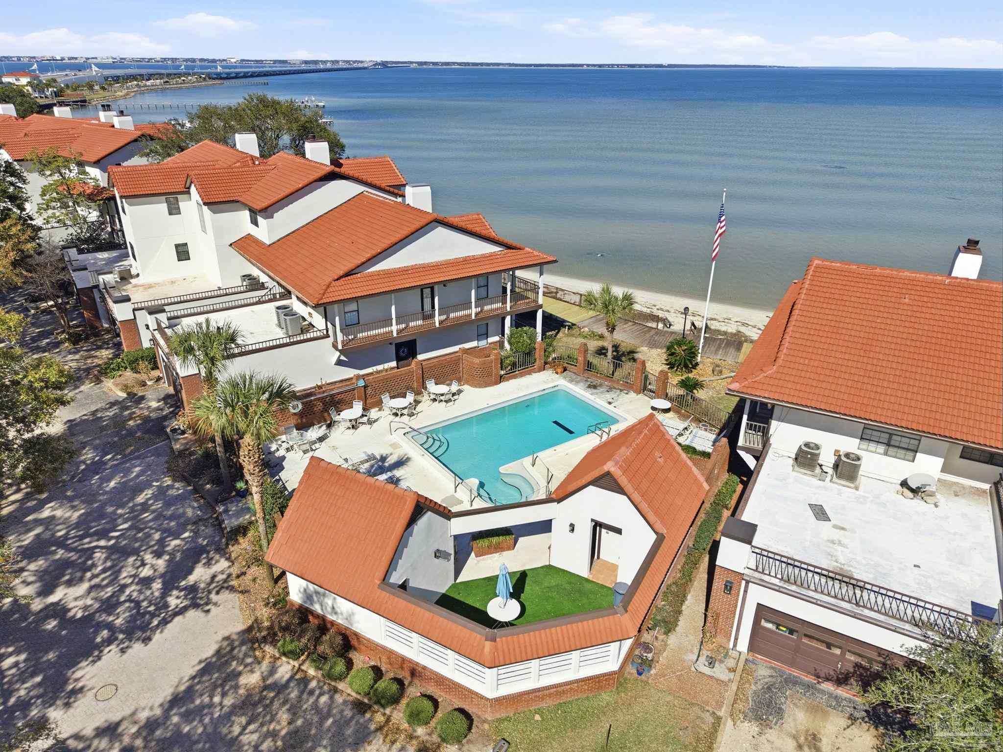 116 Baybridge Dr
