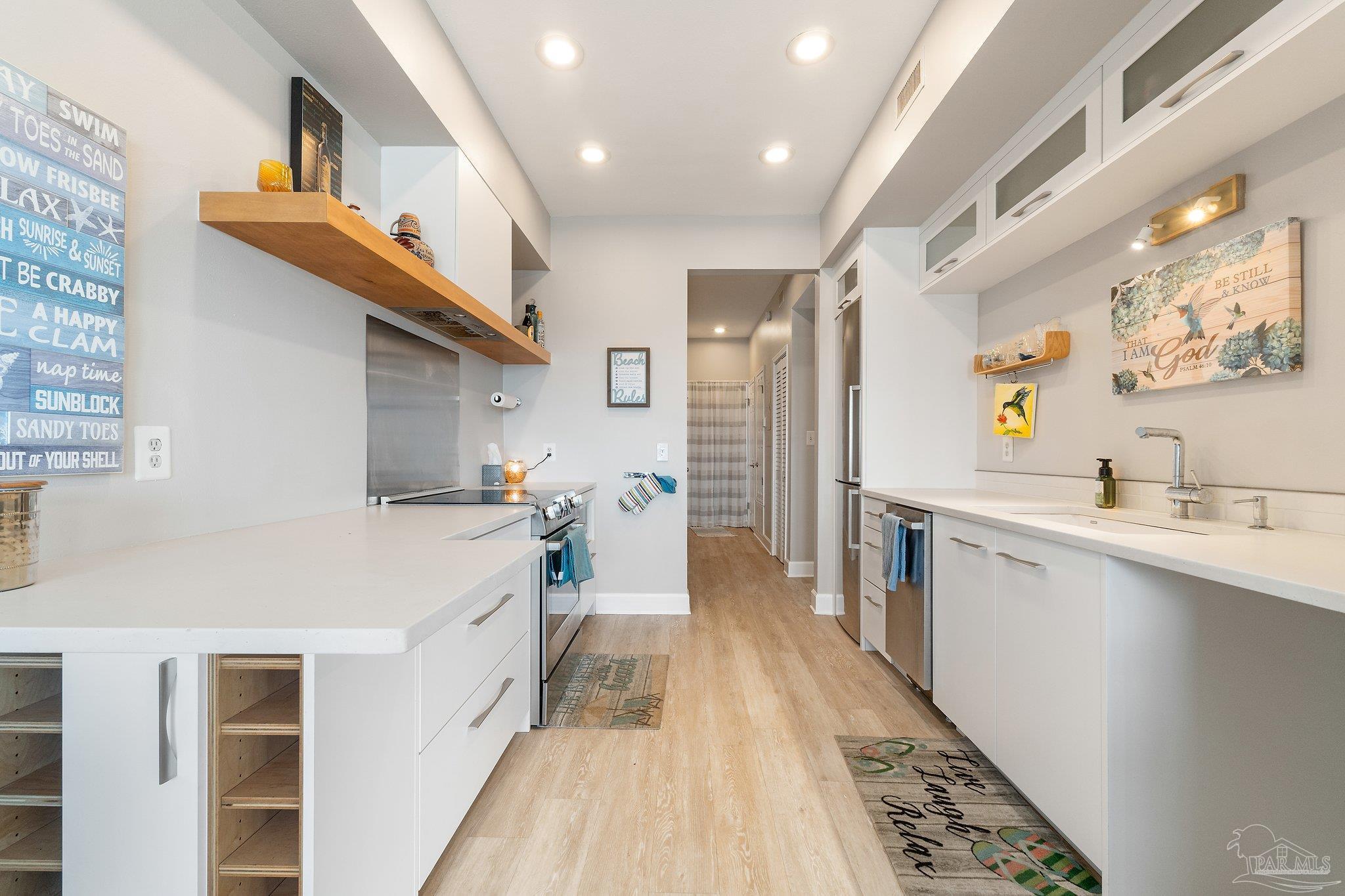 116 Baybridge Dr