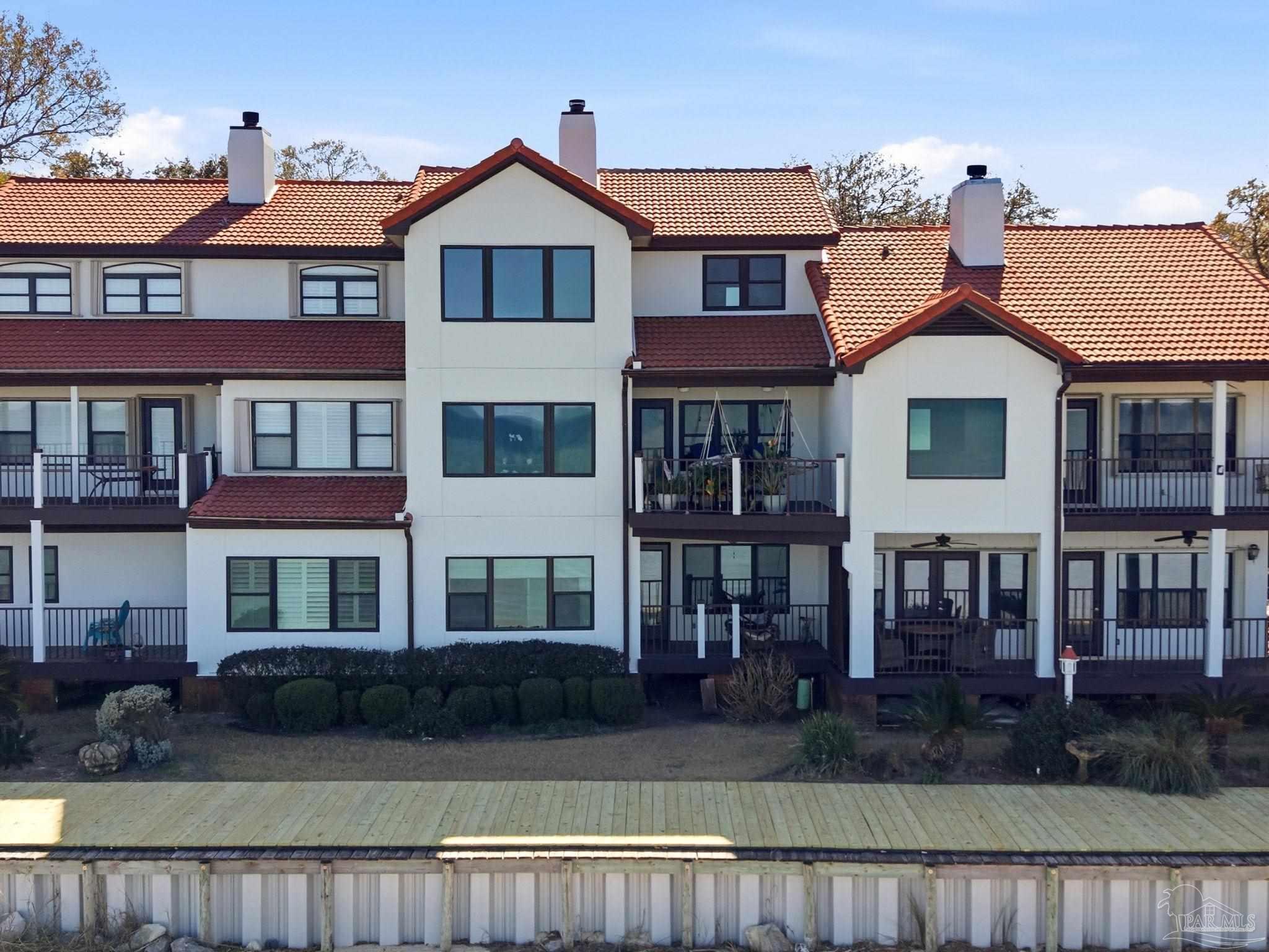 116 Baybridge Dr