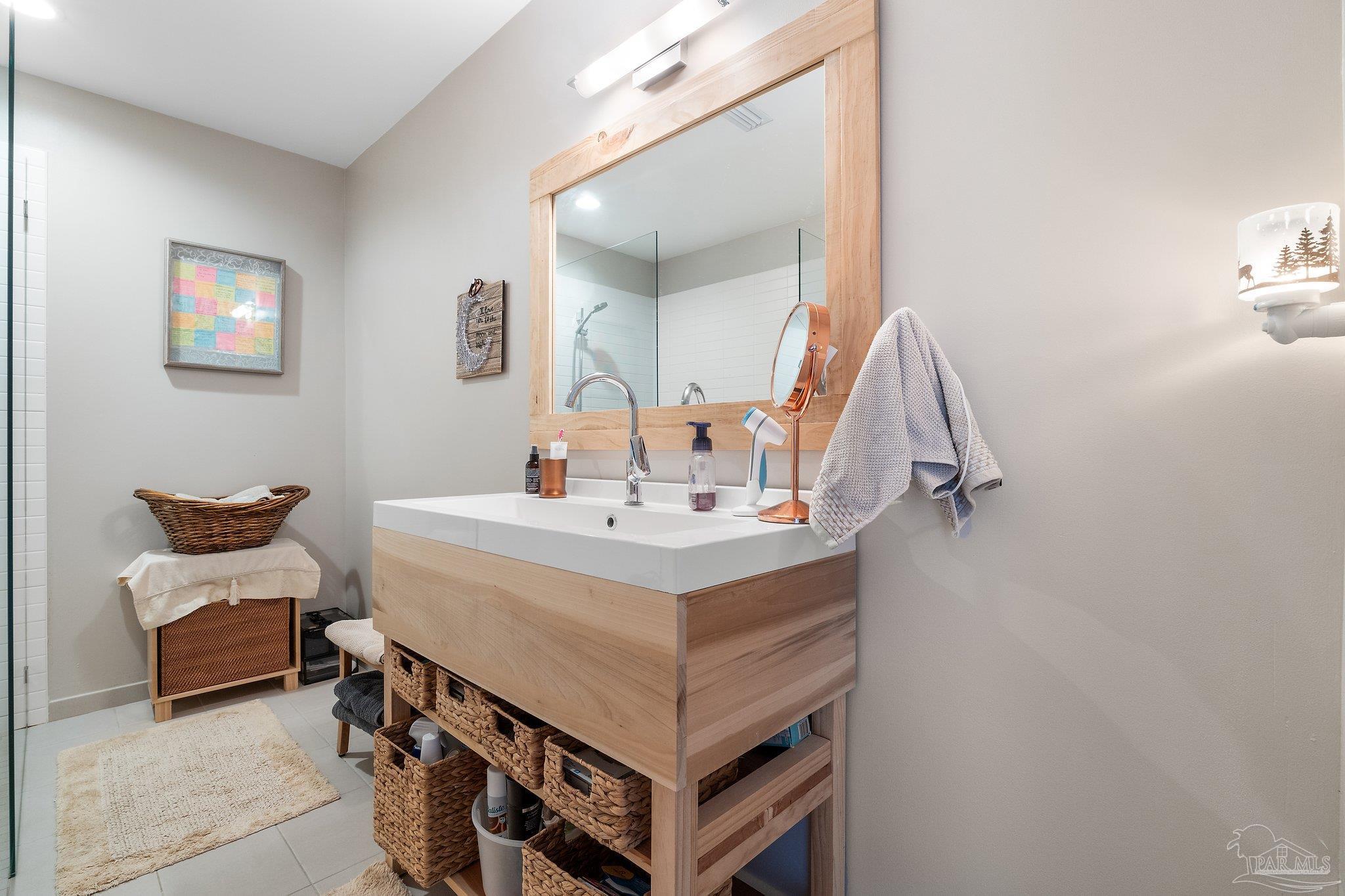 116 Baybridge Dr