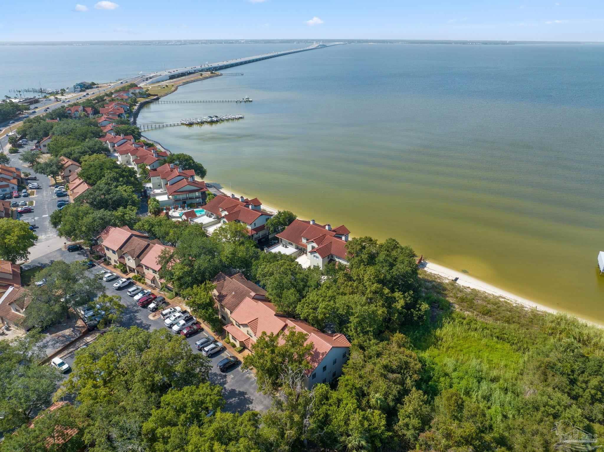 116 Baybridge Dr