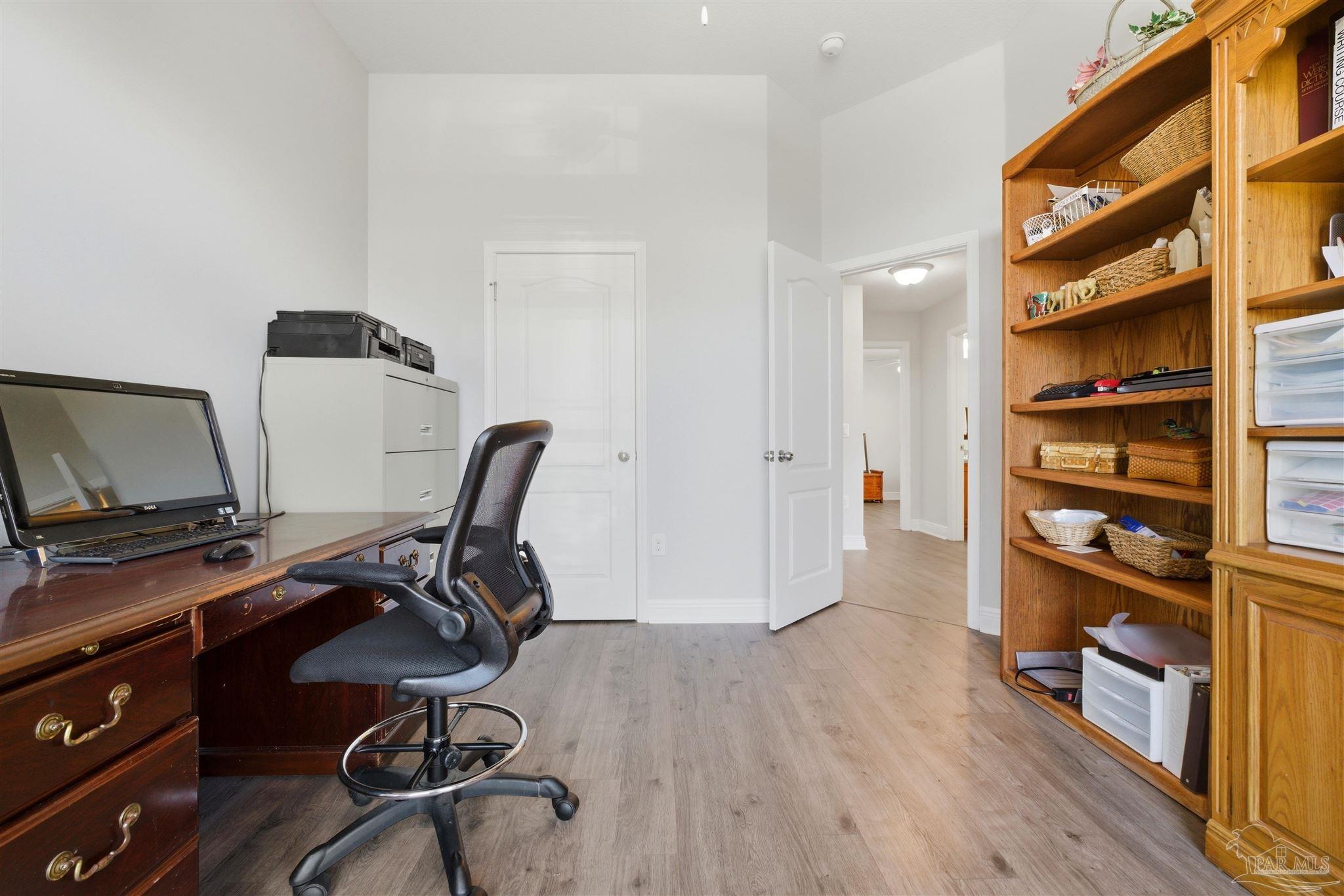 5484 Covered Bridge Ln