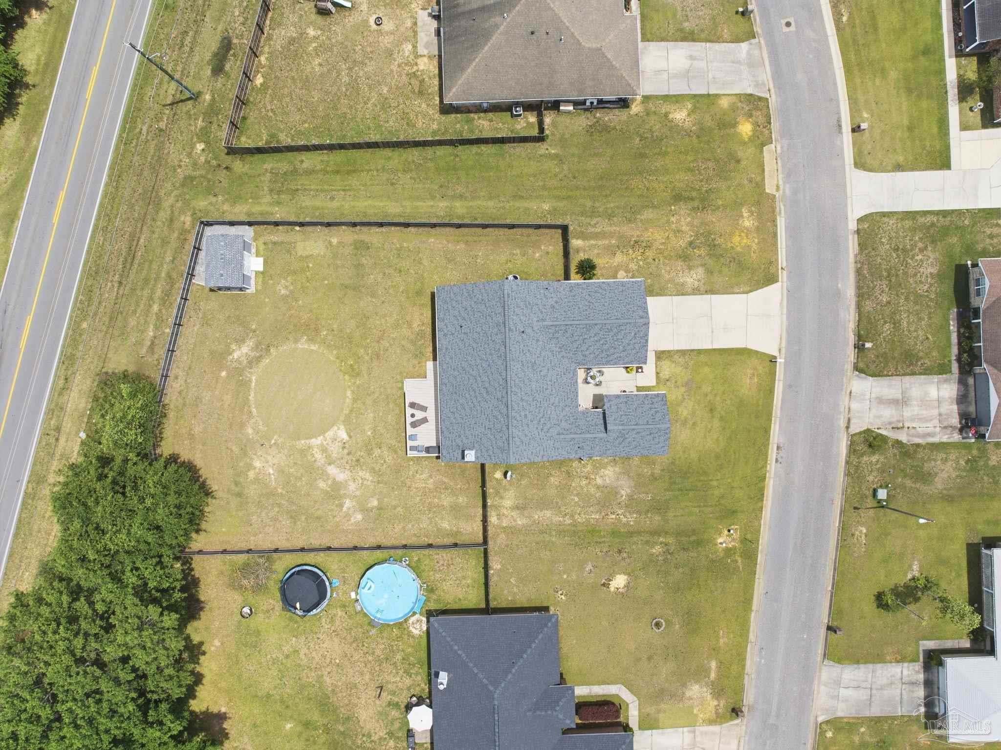 1524 Twin Pines Cir