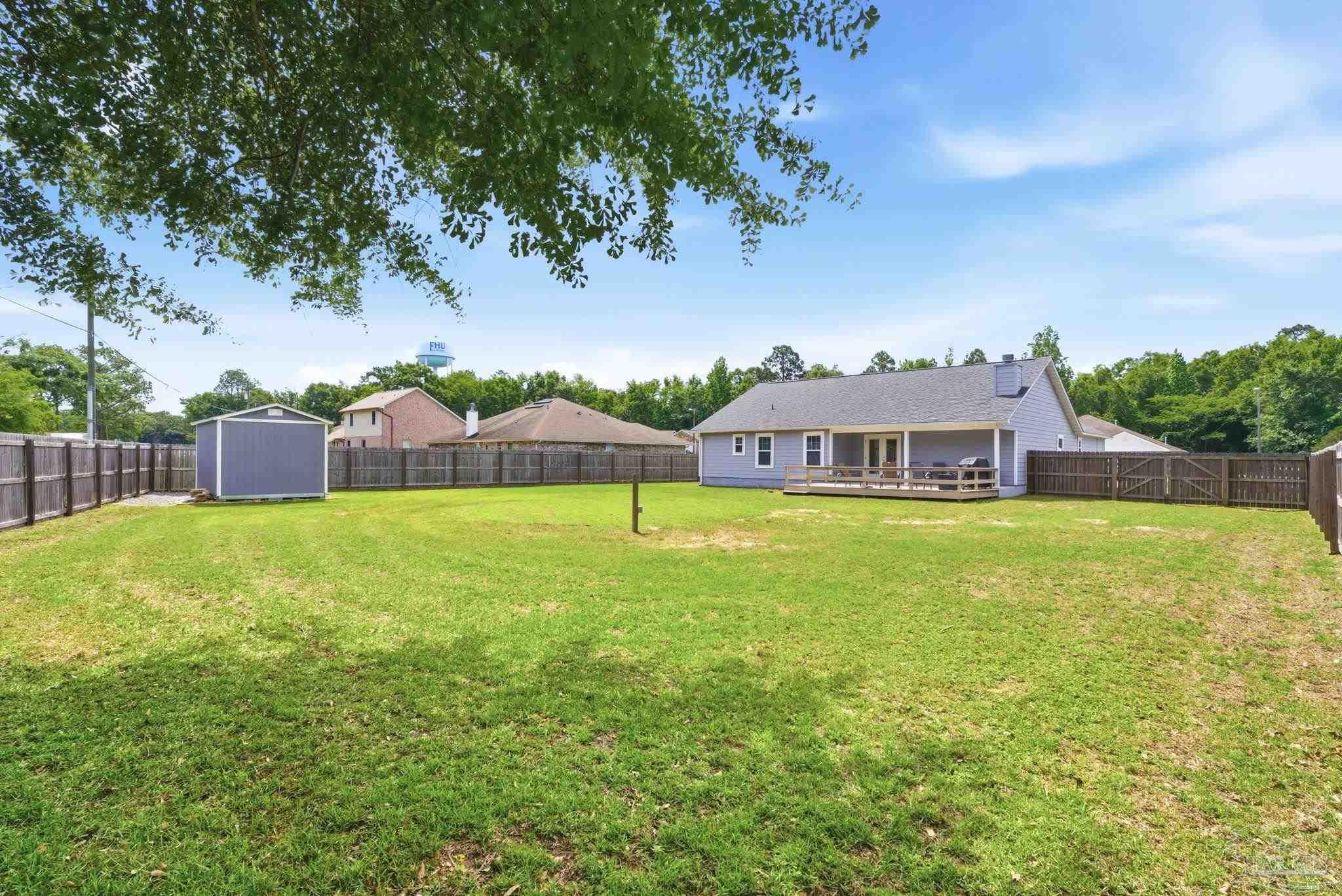 1524 Twin Pines Cir