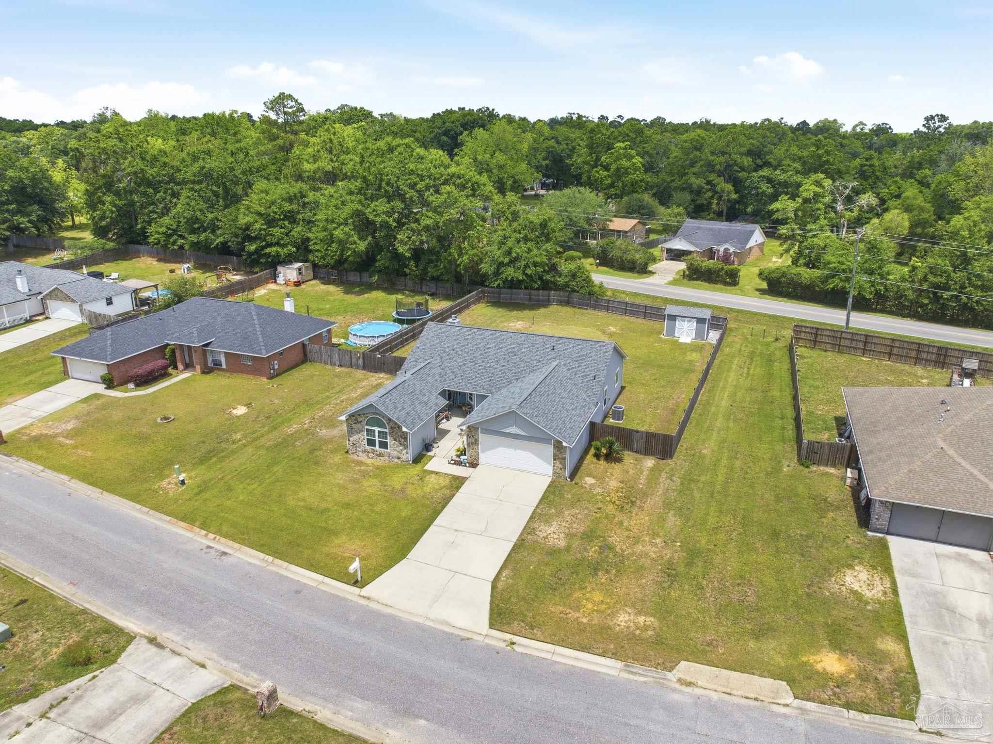 1524 Twin Pines Cir