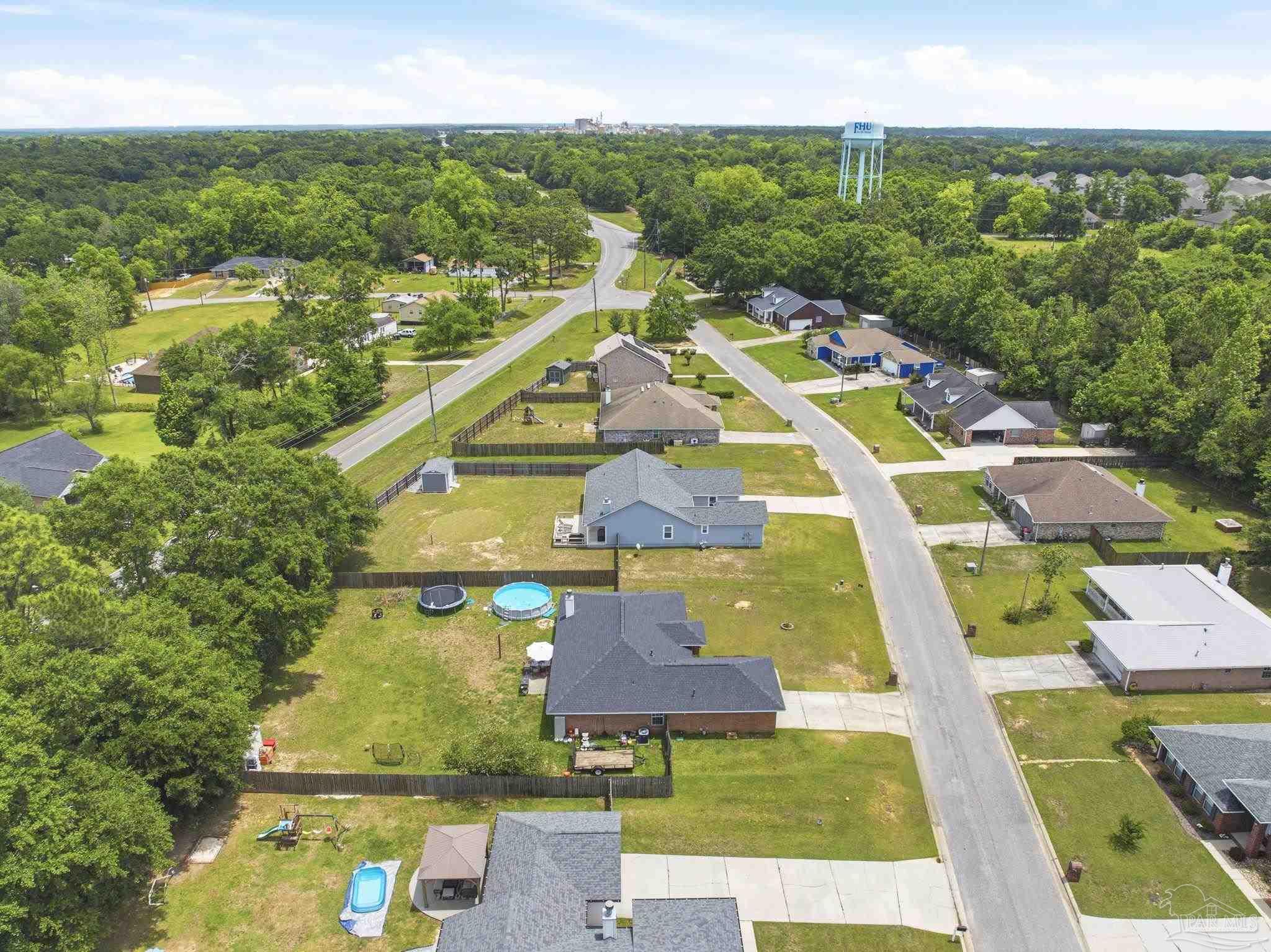 1524 Twin Pines Cir