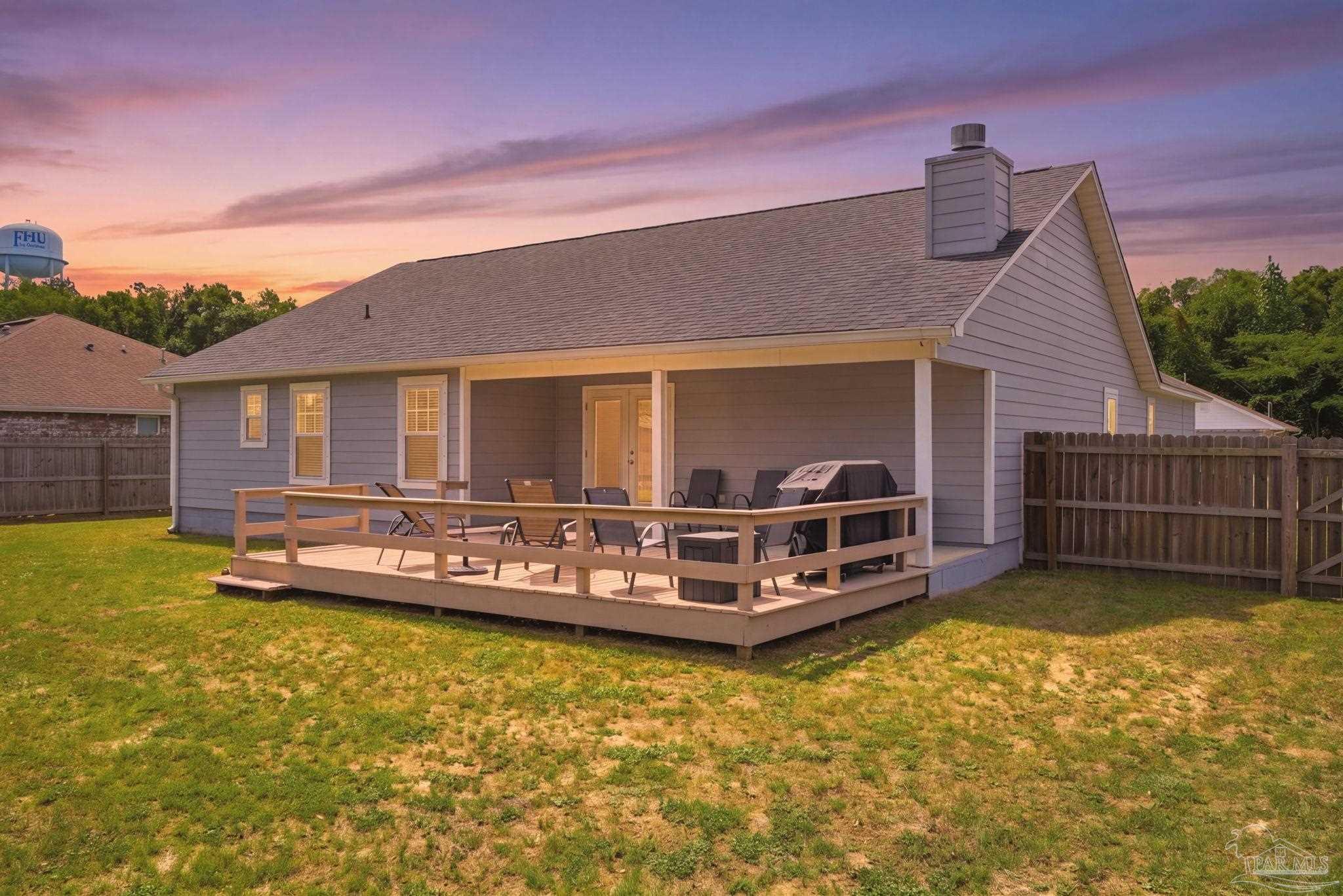 1524 Twin Pines Cir