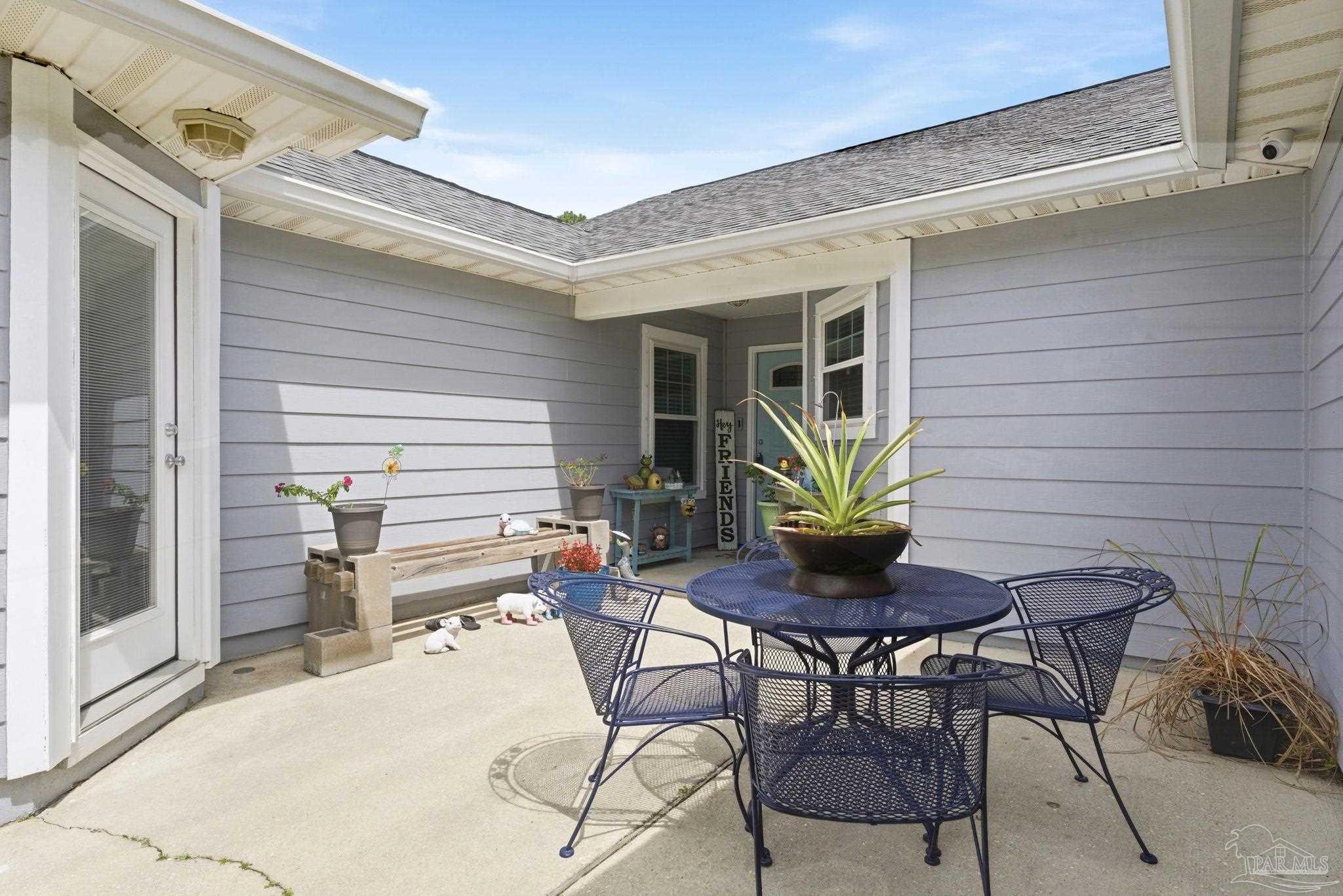 1524 Twin Pines Cir
