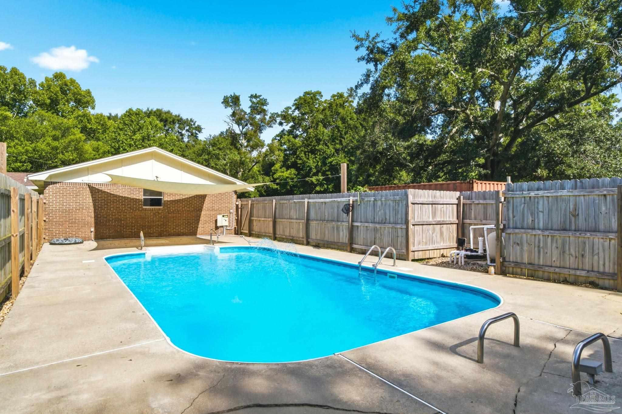 3048 Rainbow Ln
