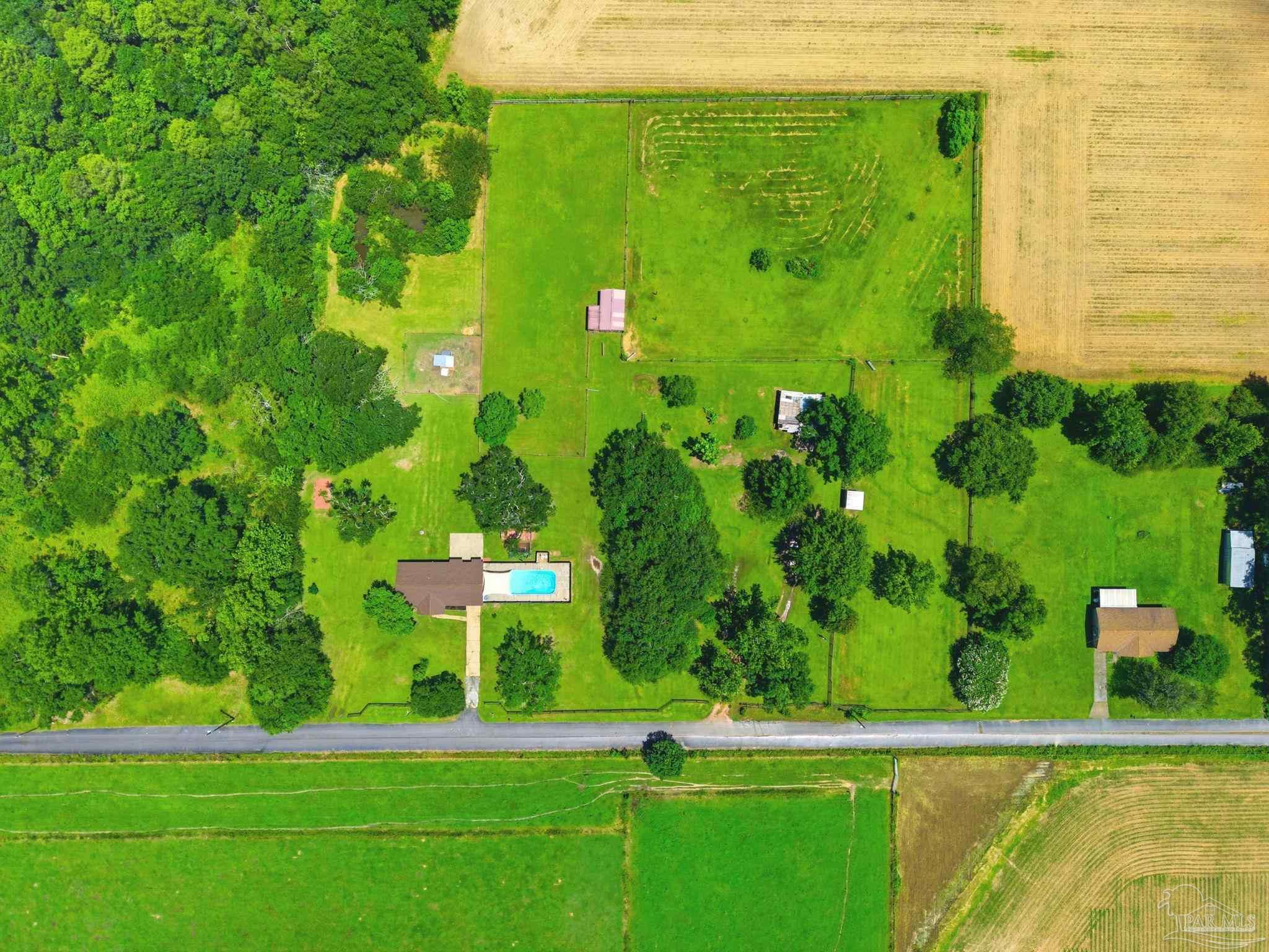 3048 Rainbow Ln