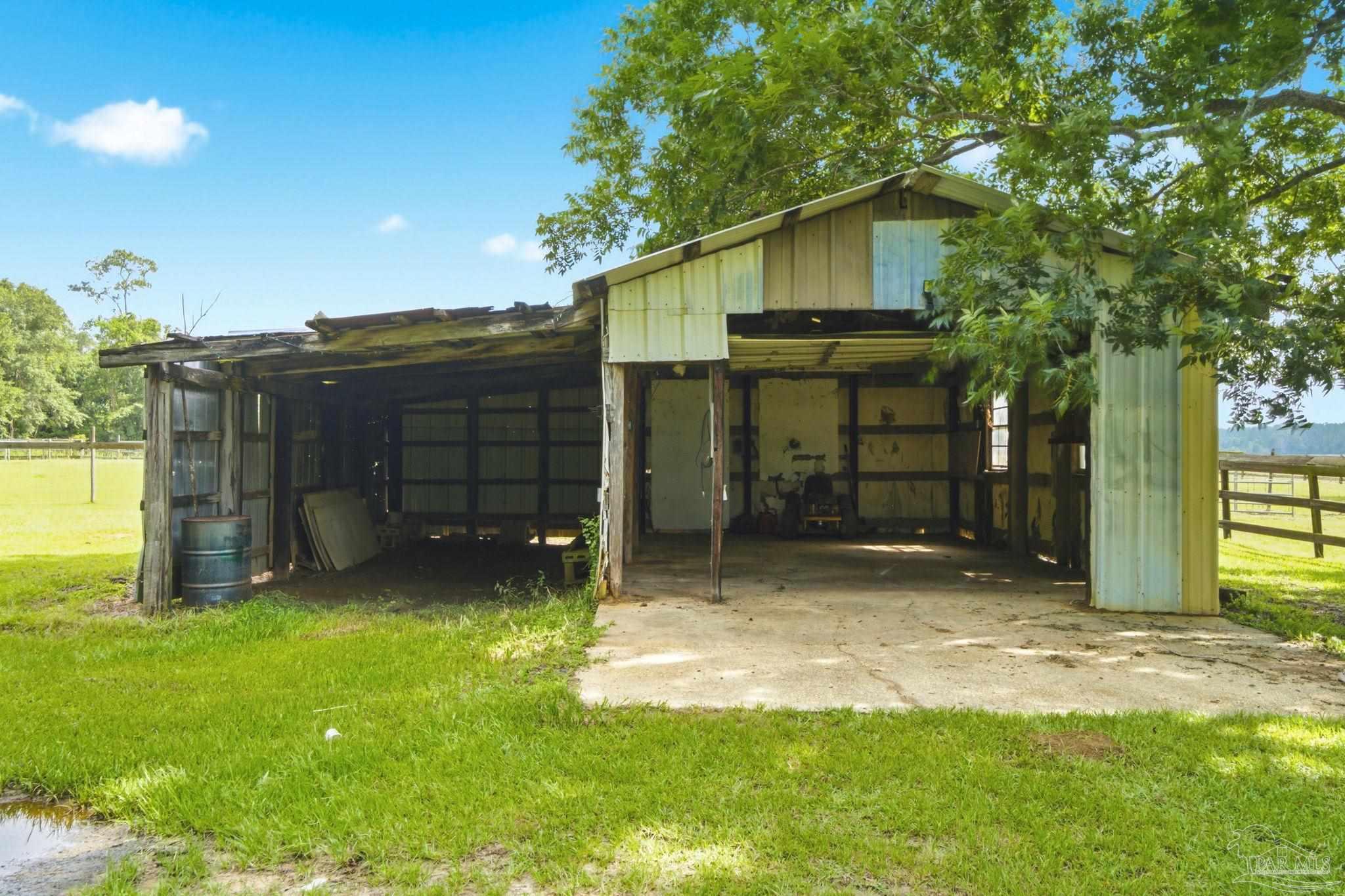 3048 Rainbow Ln
