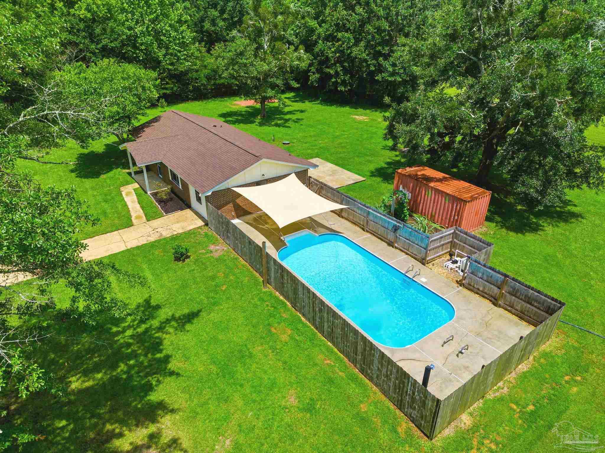 3048 Rainbow Ln