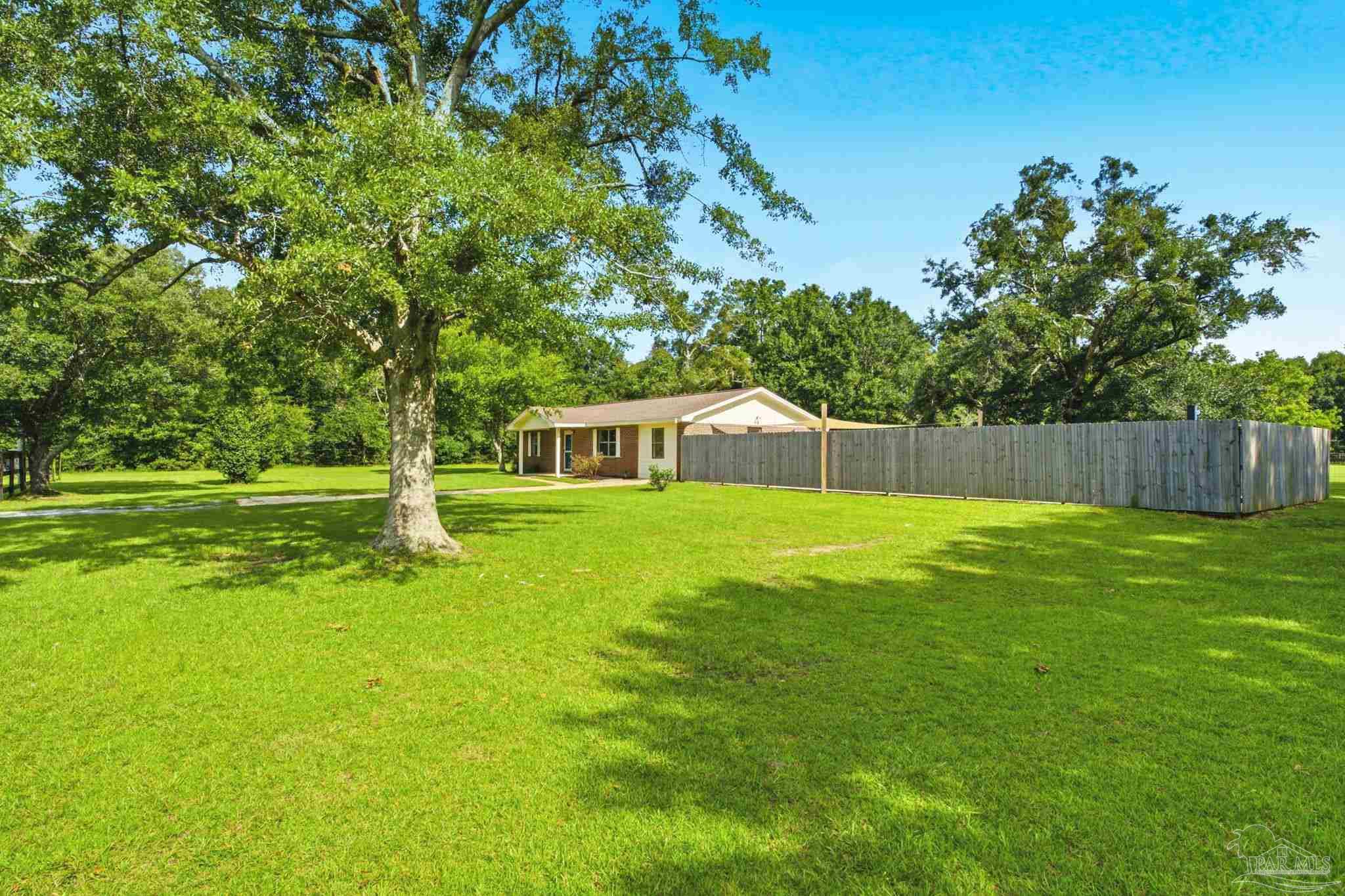 3048 Rainbow Ln