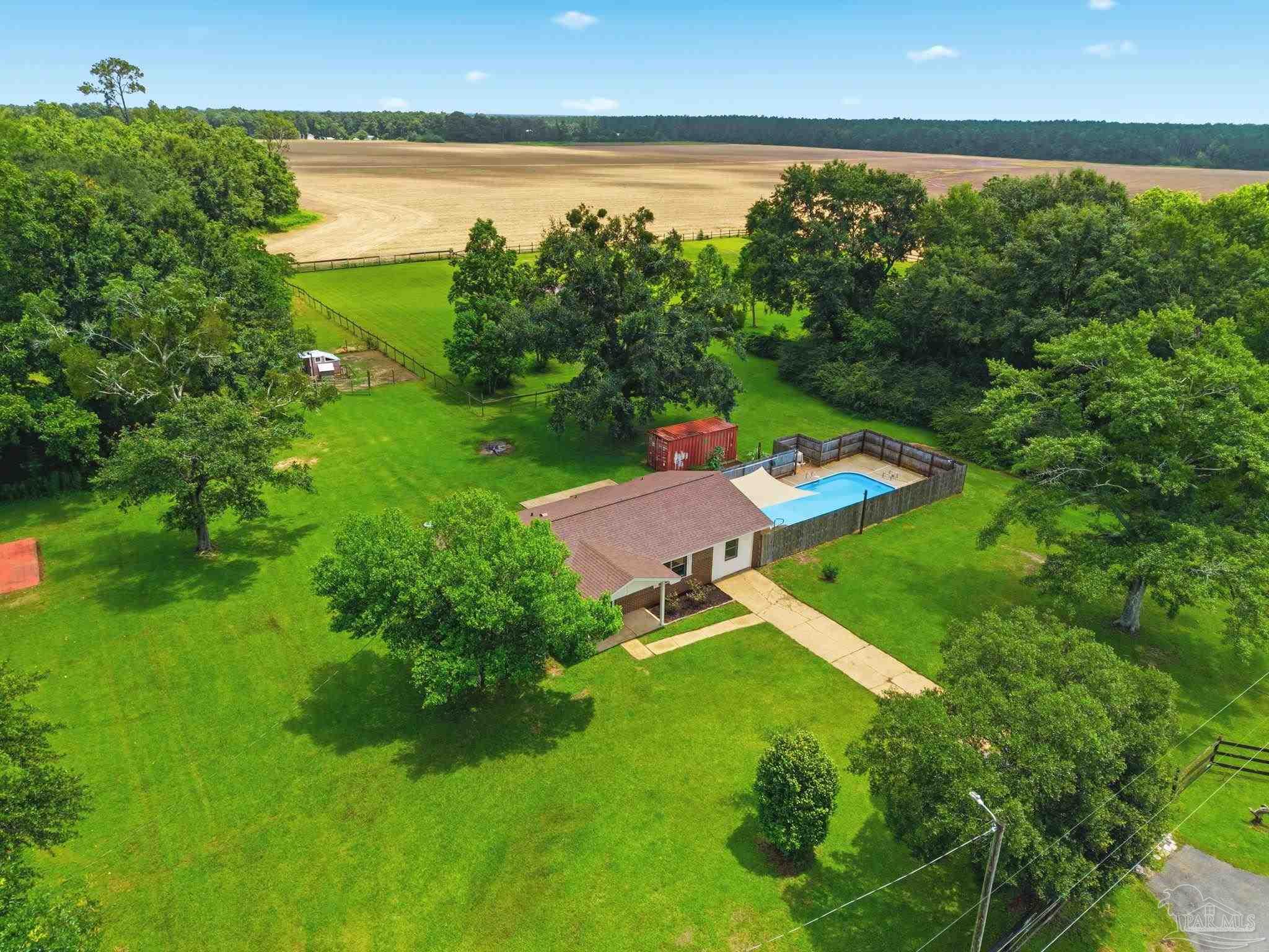 3048 Rainbow Ln