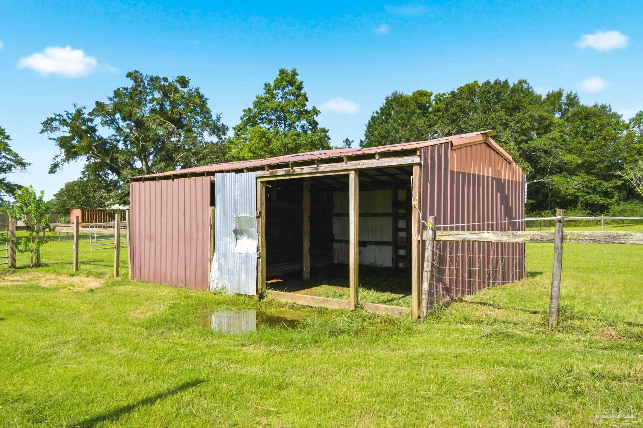 3048 Rainbow Ln