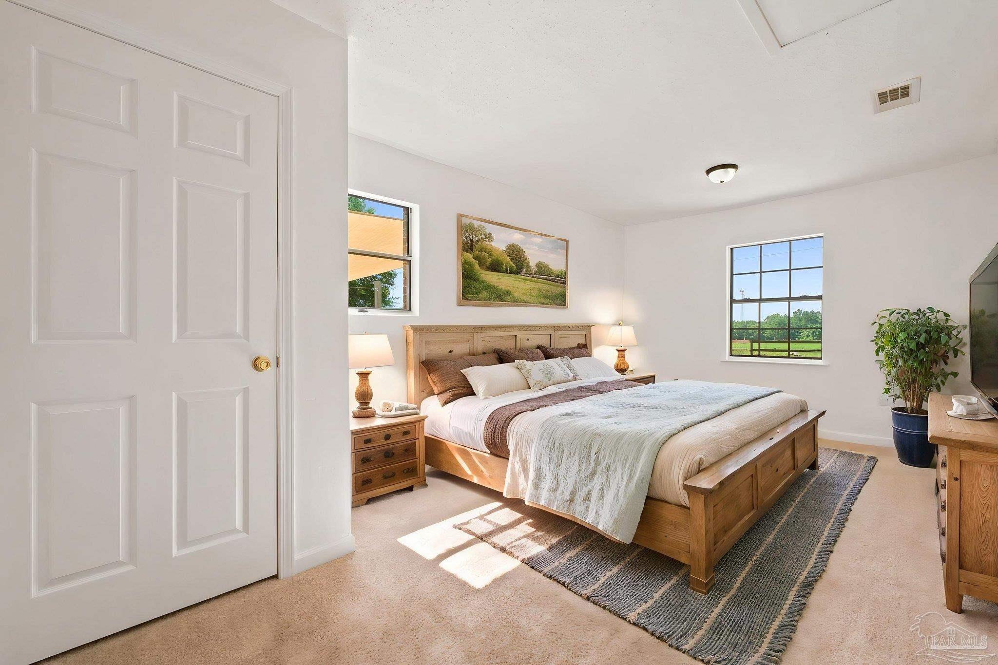3048 Rainbow Ln