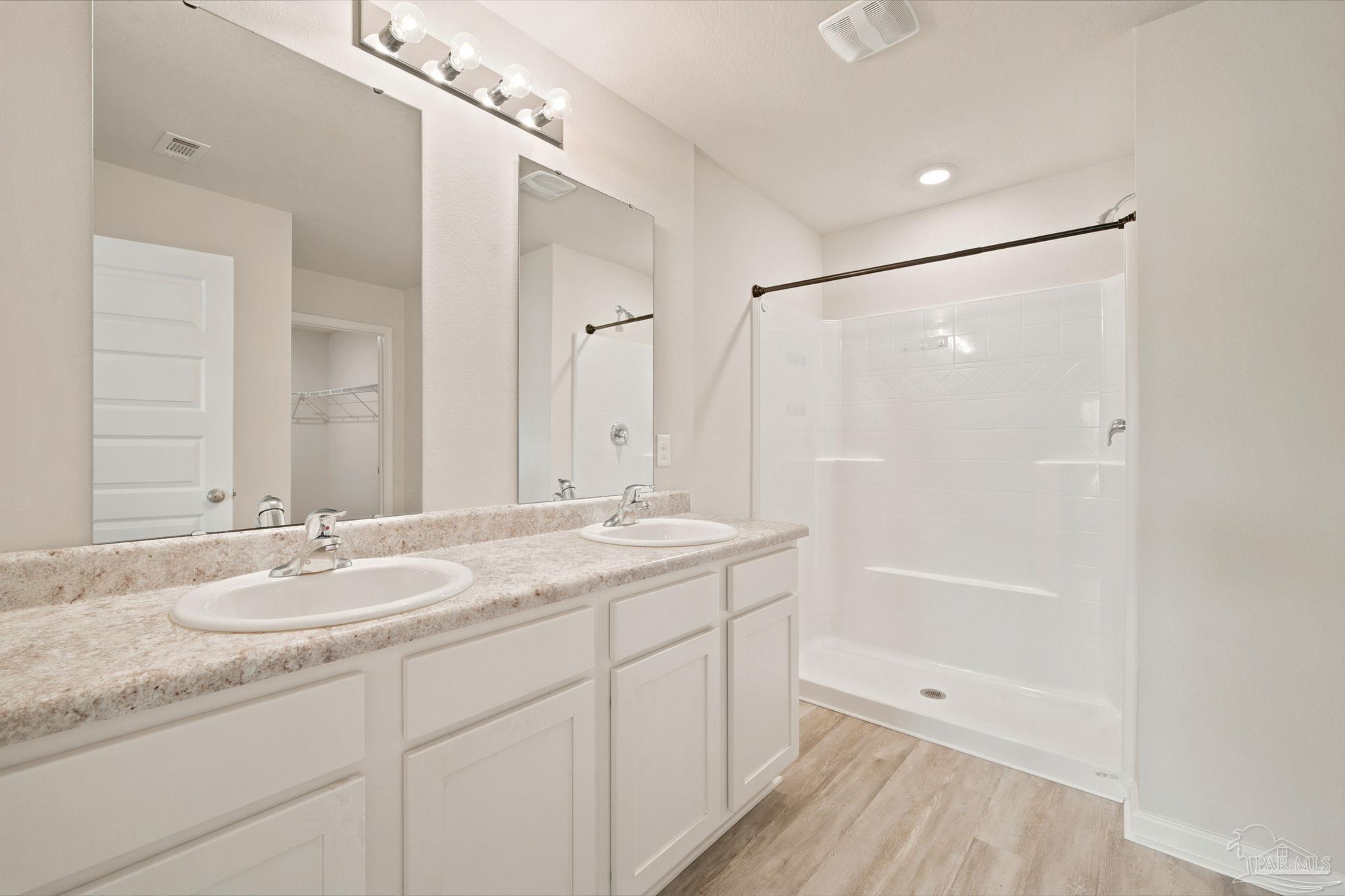 4381 Tiger Oak Ct