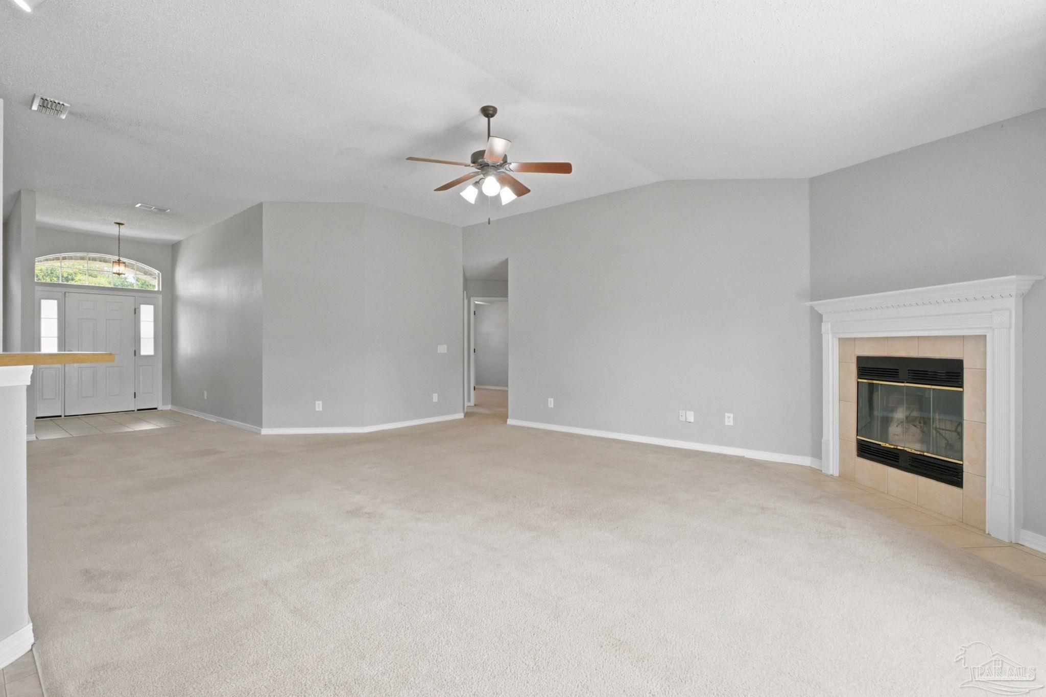 7043 Season Dr