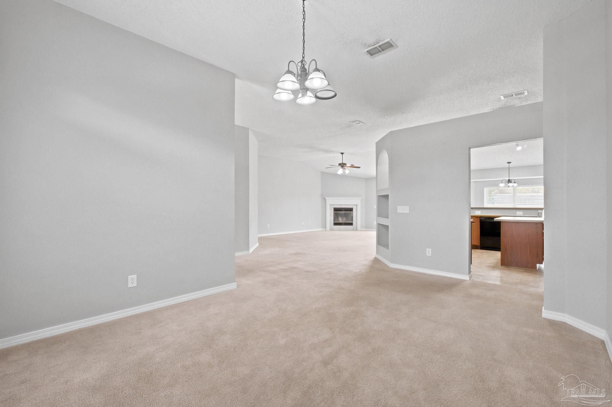7043 Season Dr