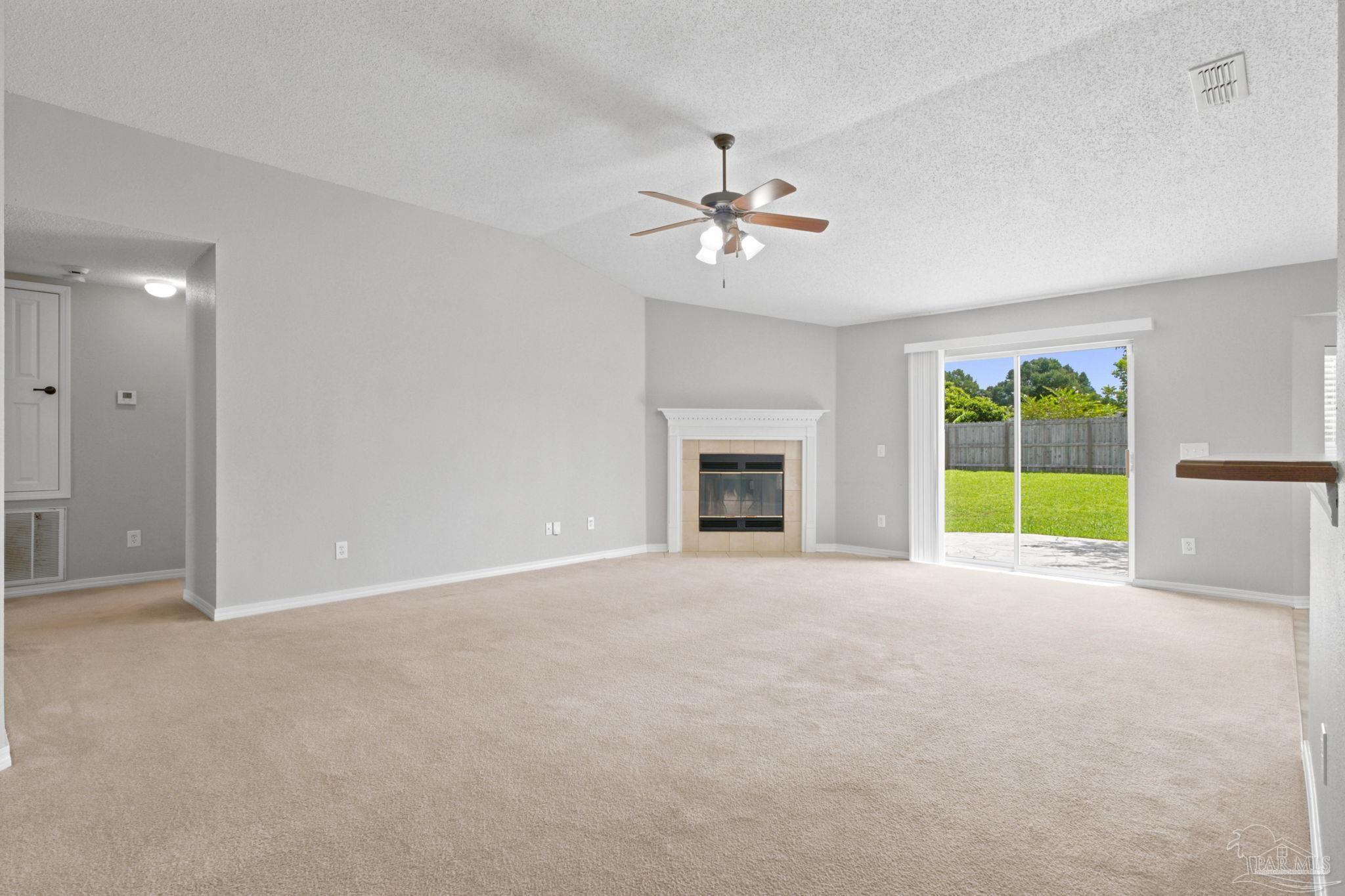 7043 Season Dr
