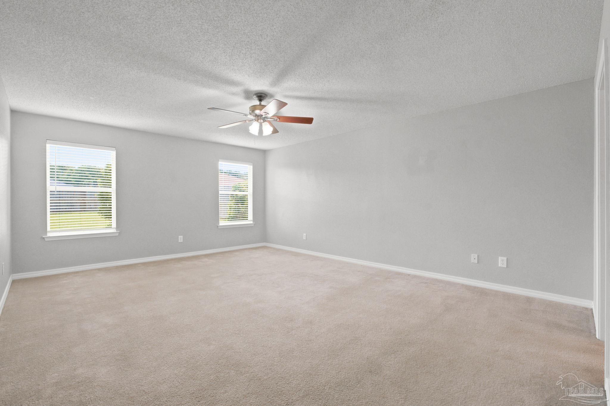 7043 Season Dr