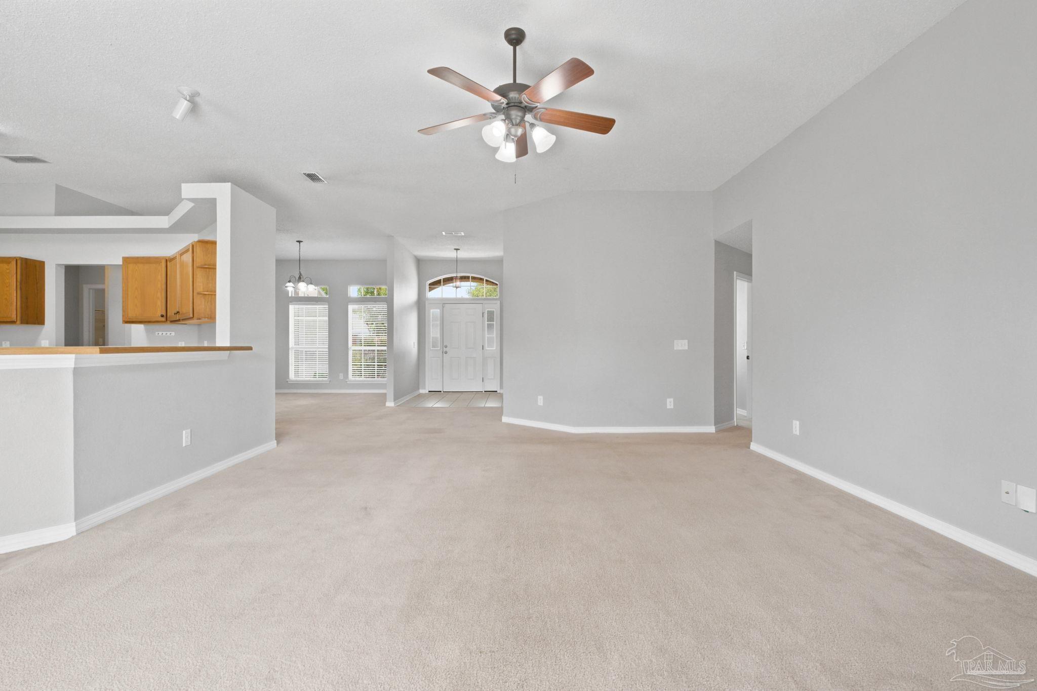 7043 Season Dr