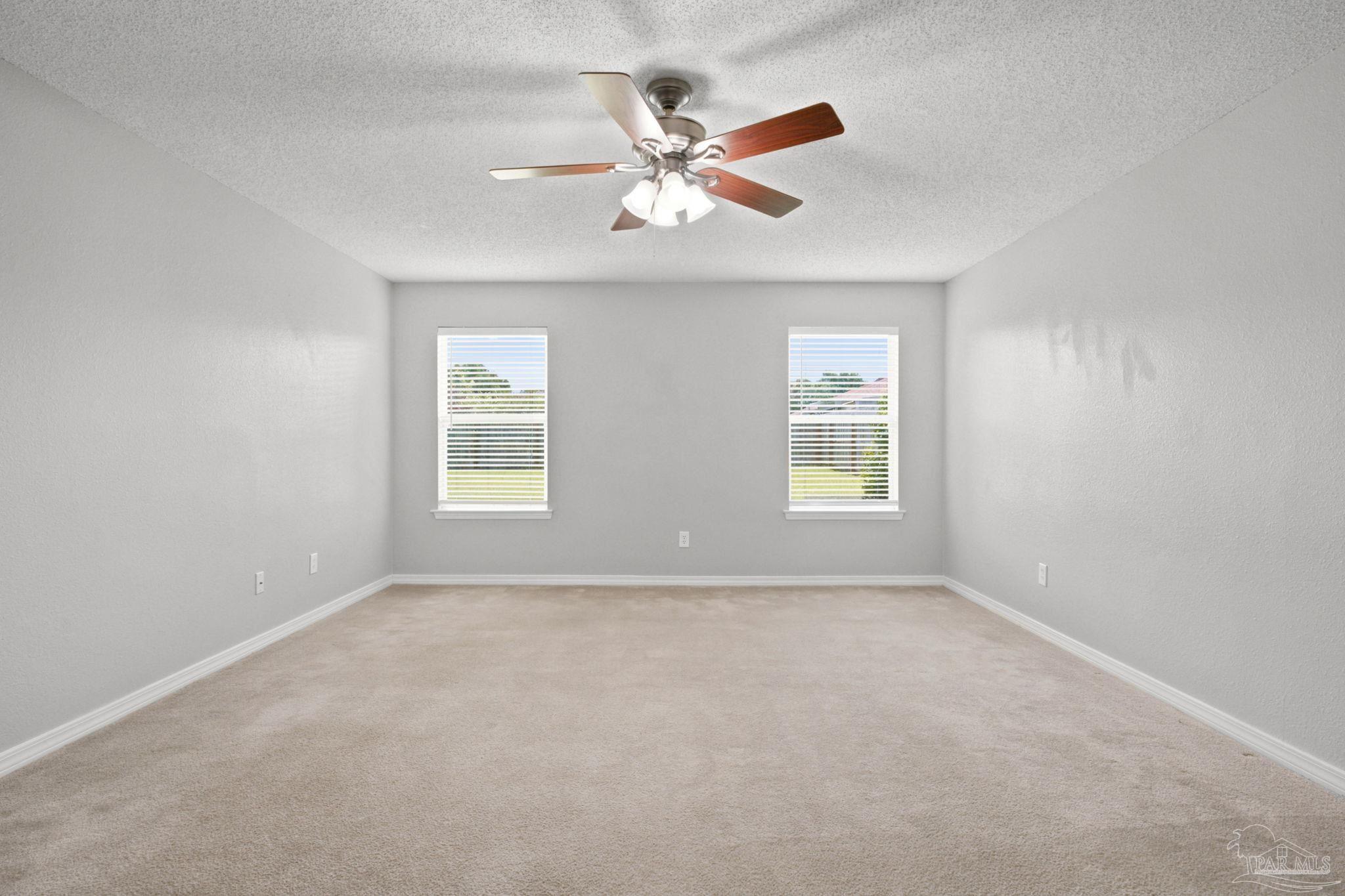7043 Season Dr