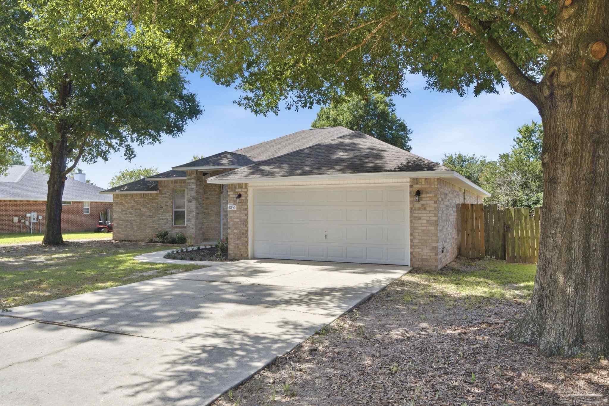 4855 Broadleaf Dr