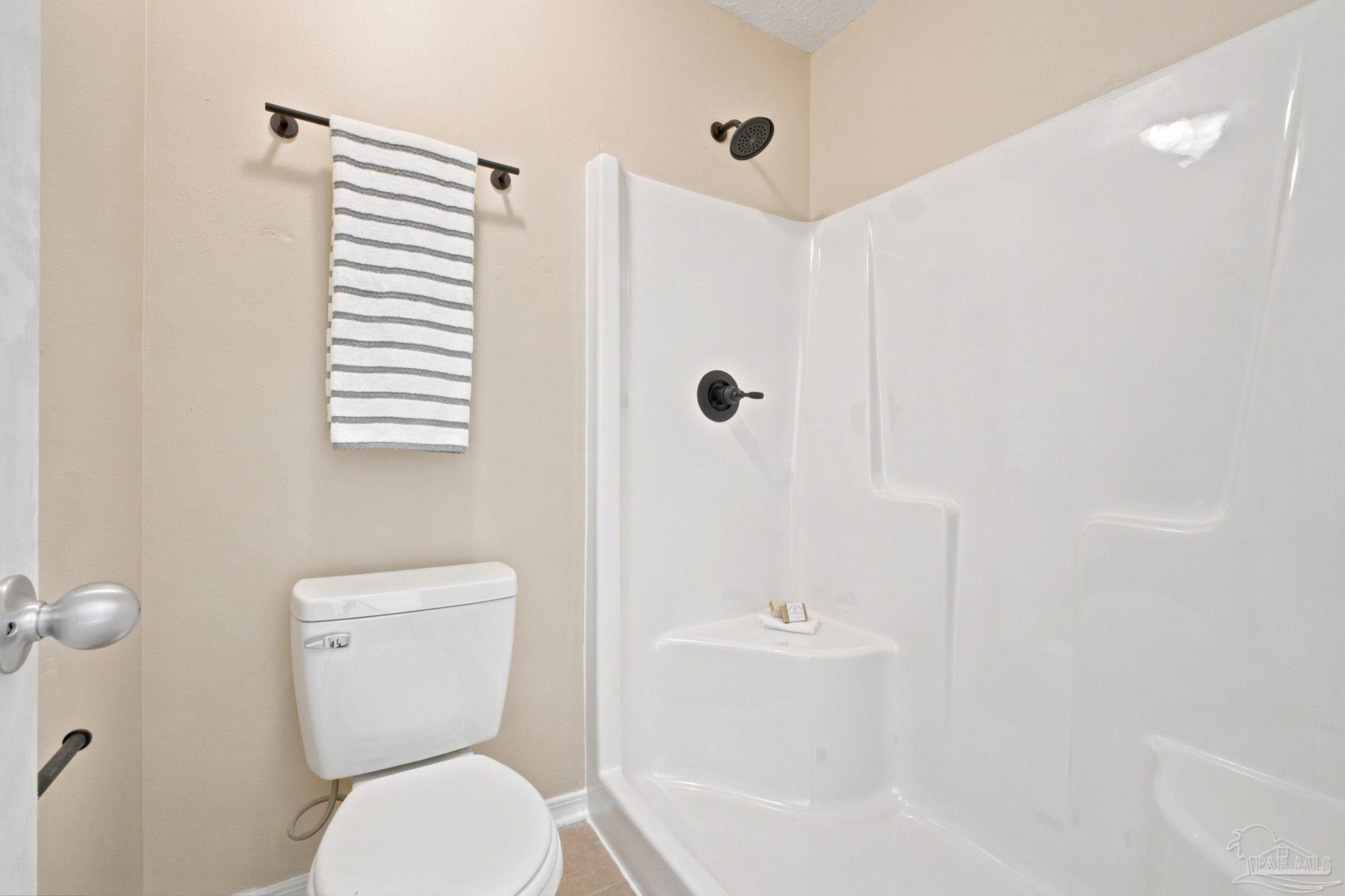 5708 Bronco Pl