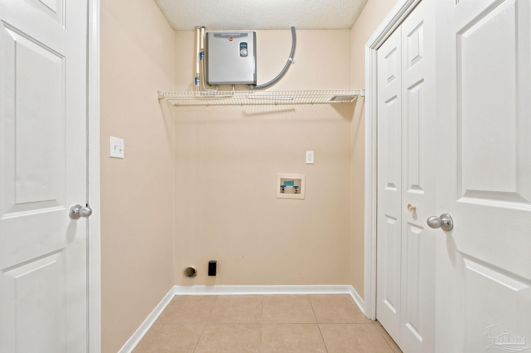 5708 Bronco Pl