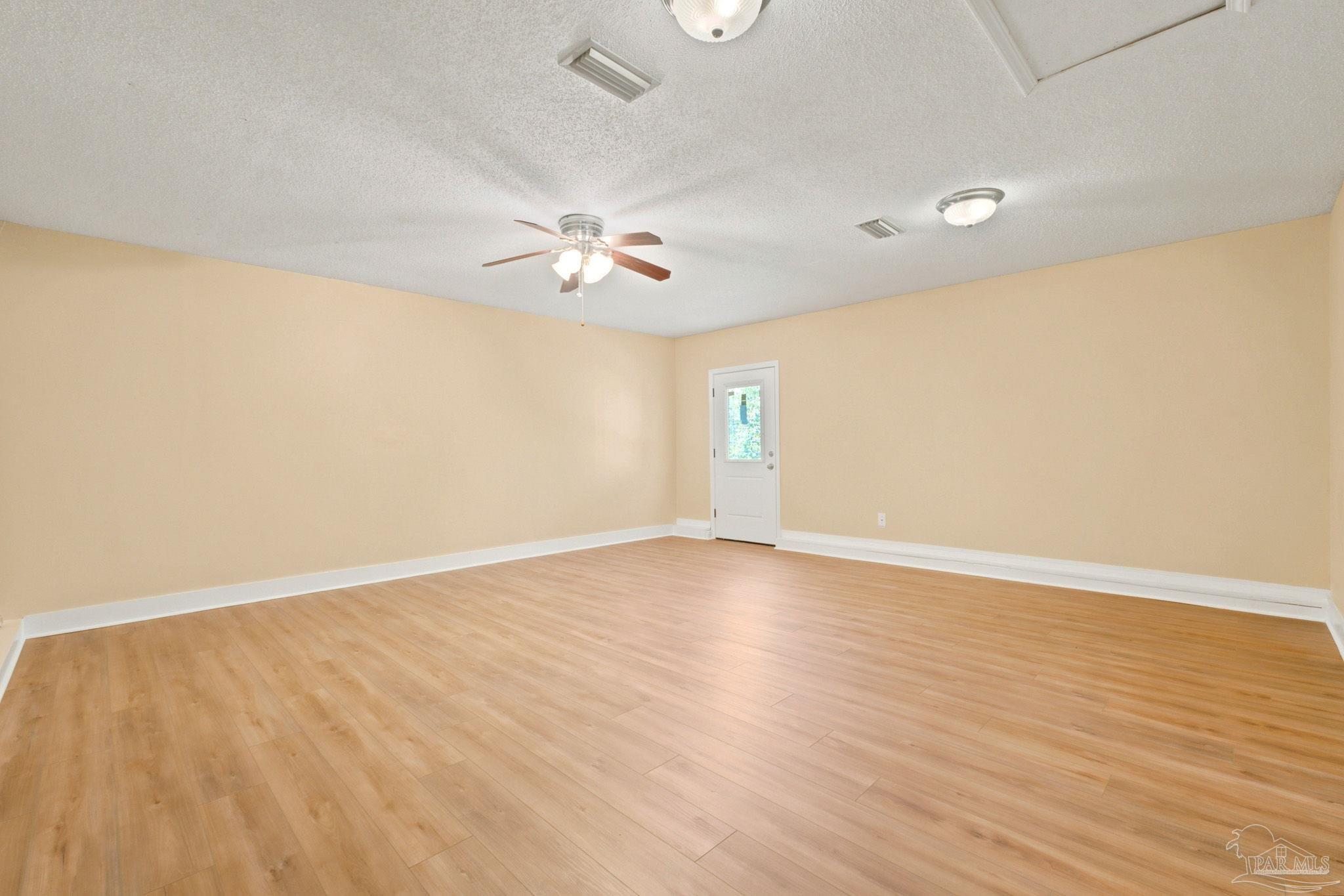 5708 Bronco Pl