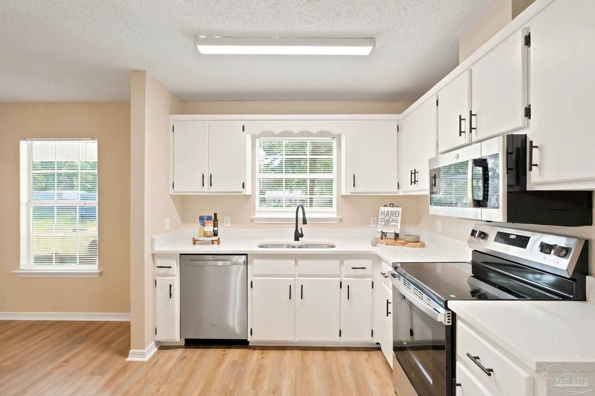 5708 Bronco Pl