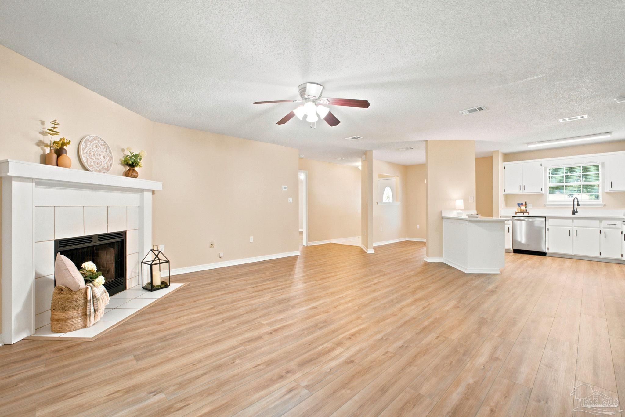 5708 Bronco Pl