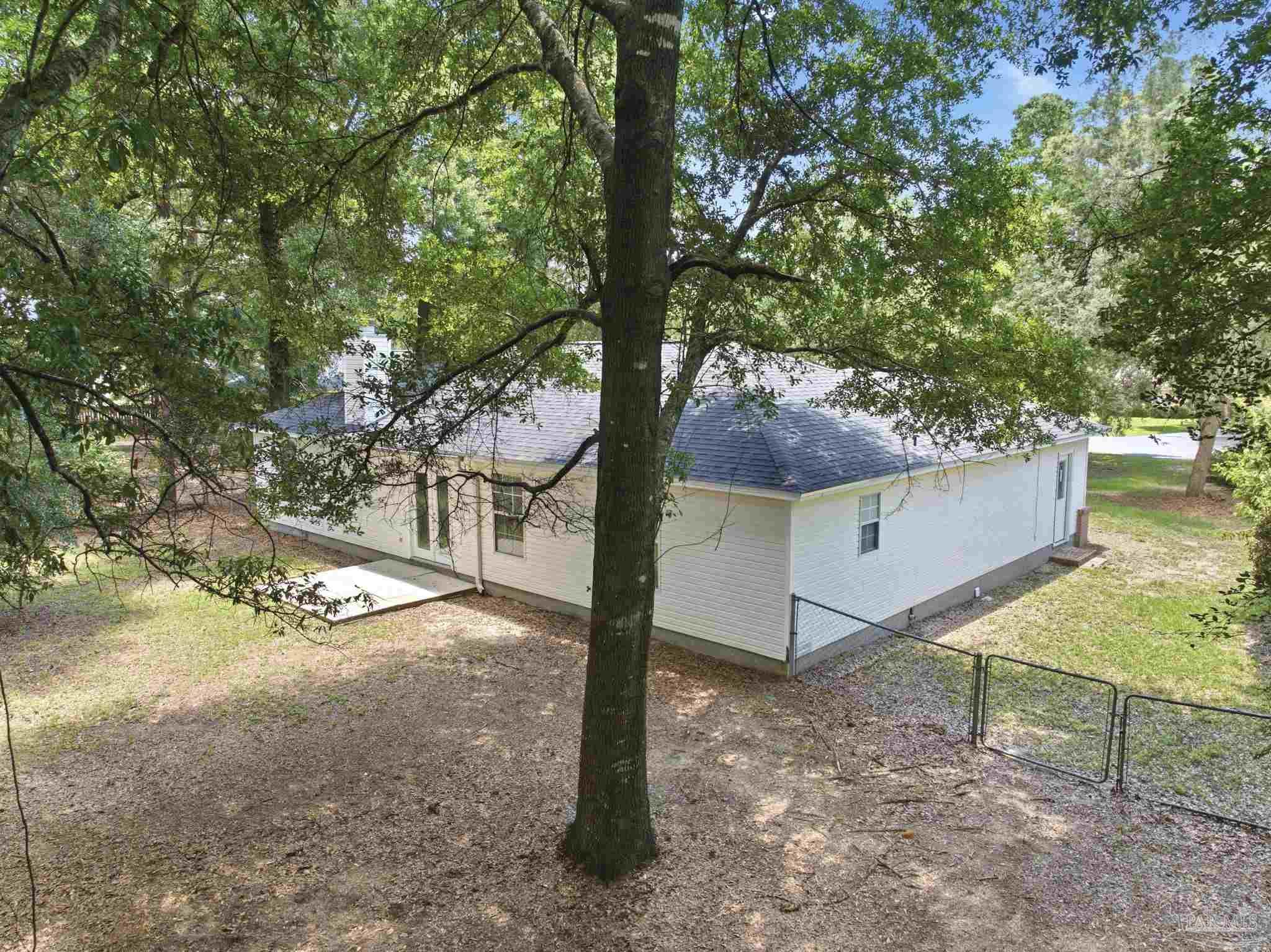 5708 Bronco Pl