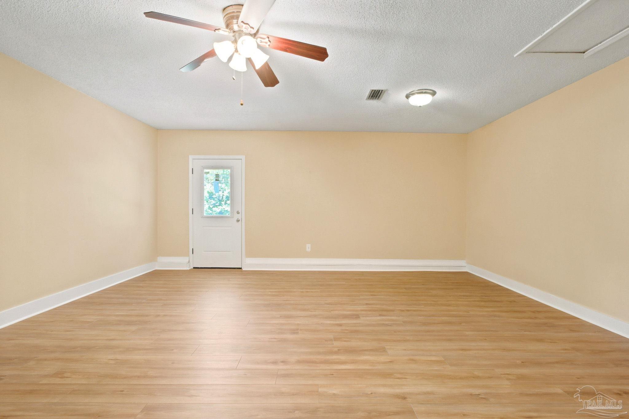 5708 Bronco Pl