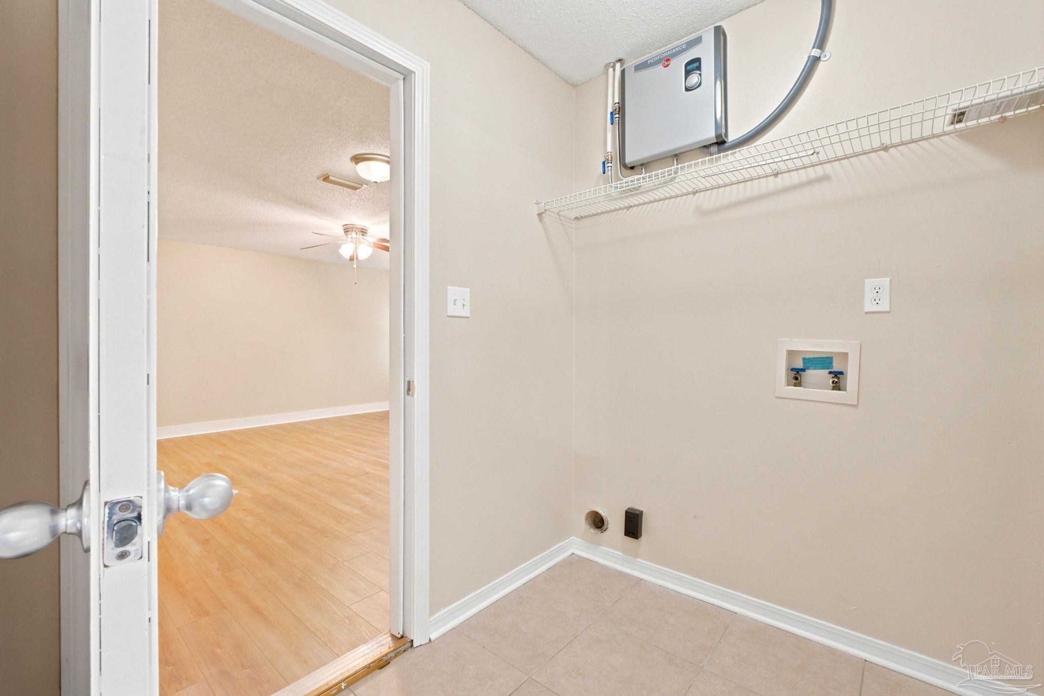 5708 Bronco Pl