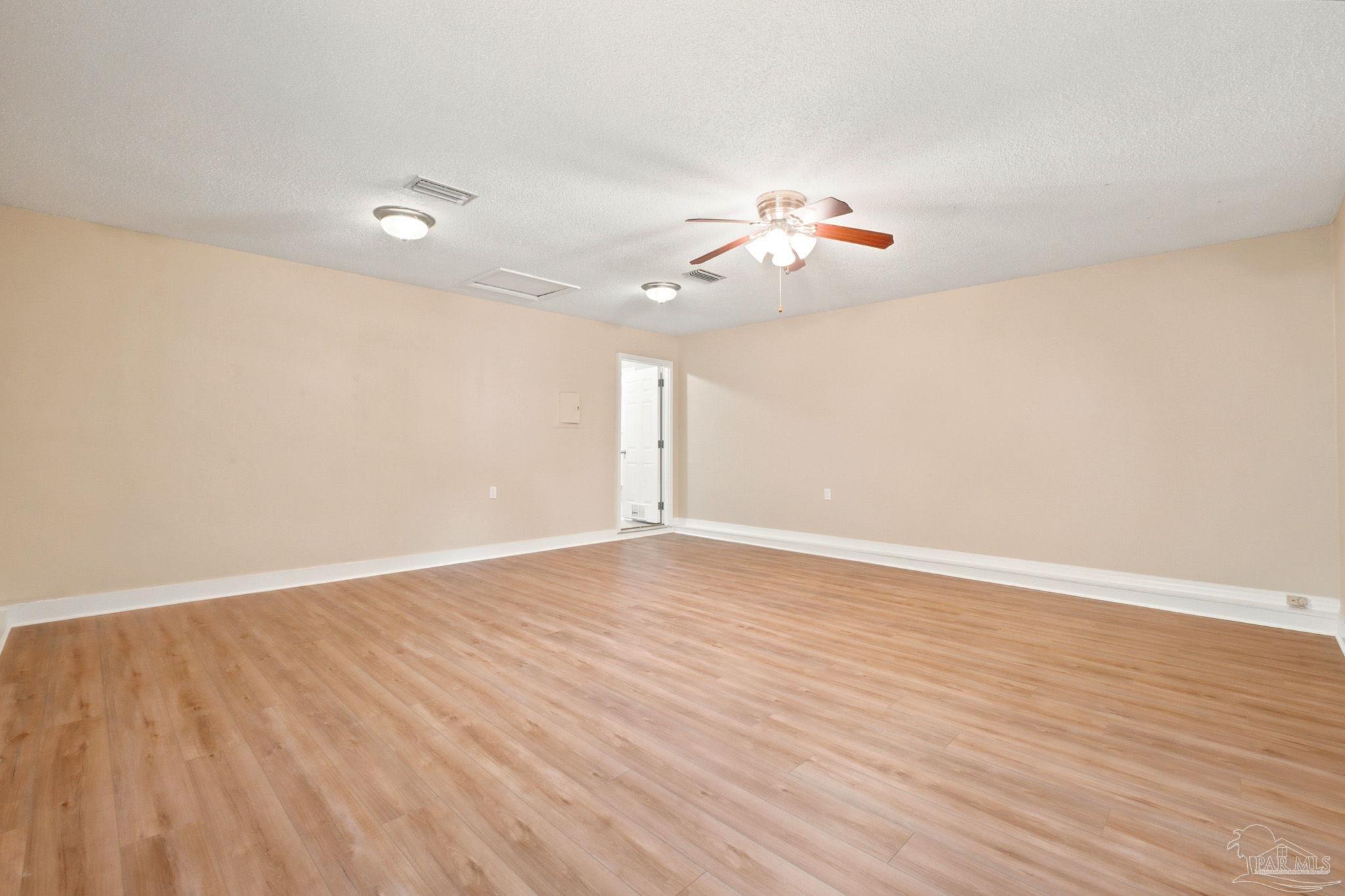 5708 Bronco Pl