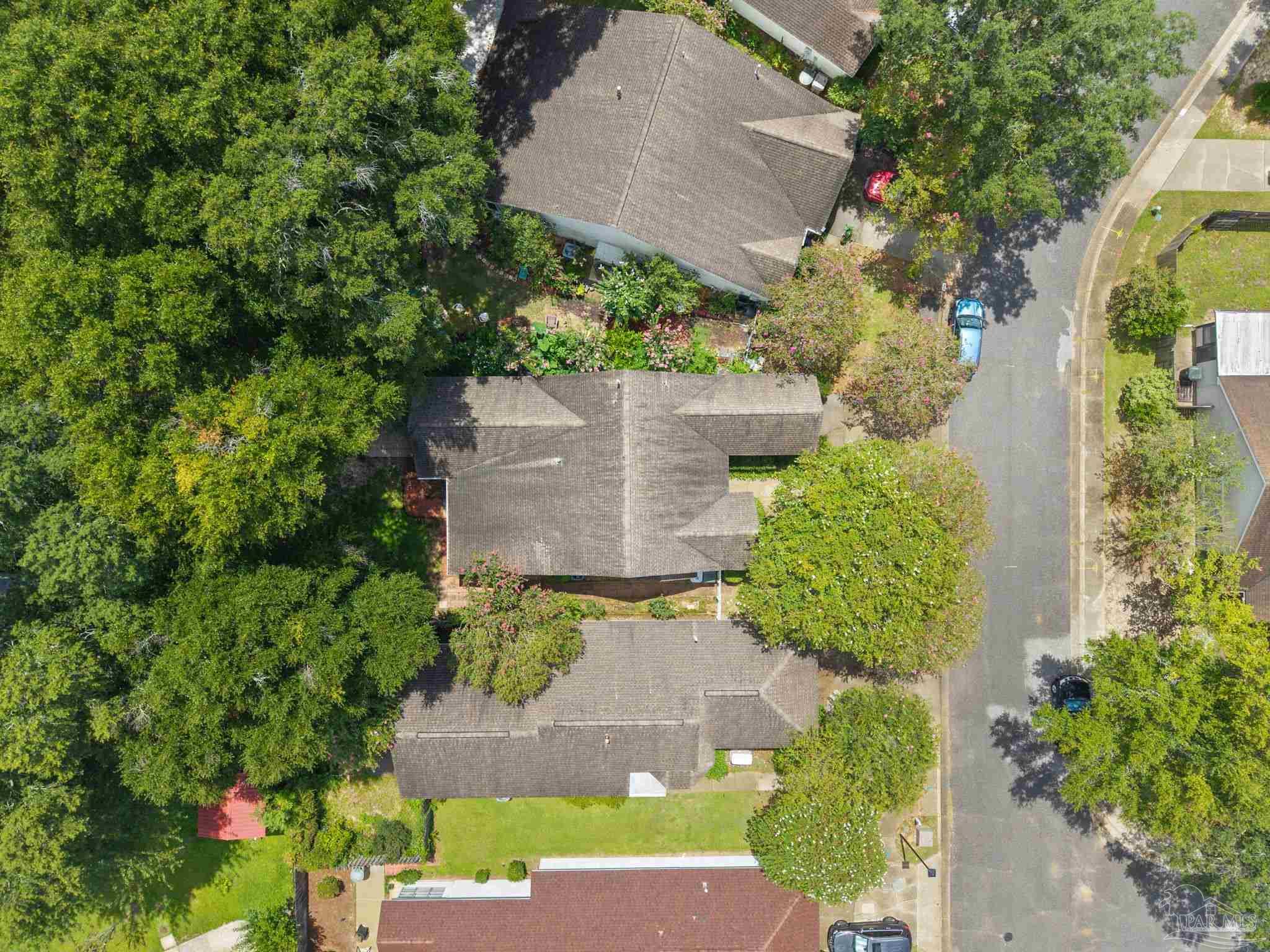 8024 Eastwood Ln