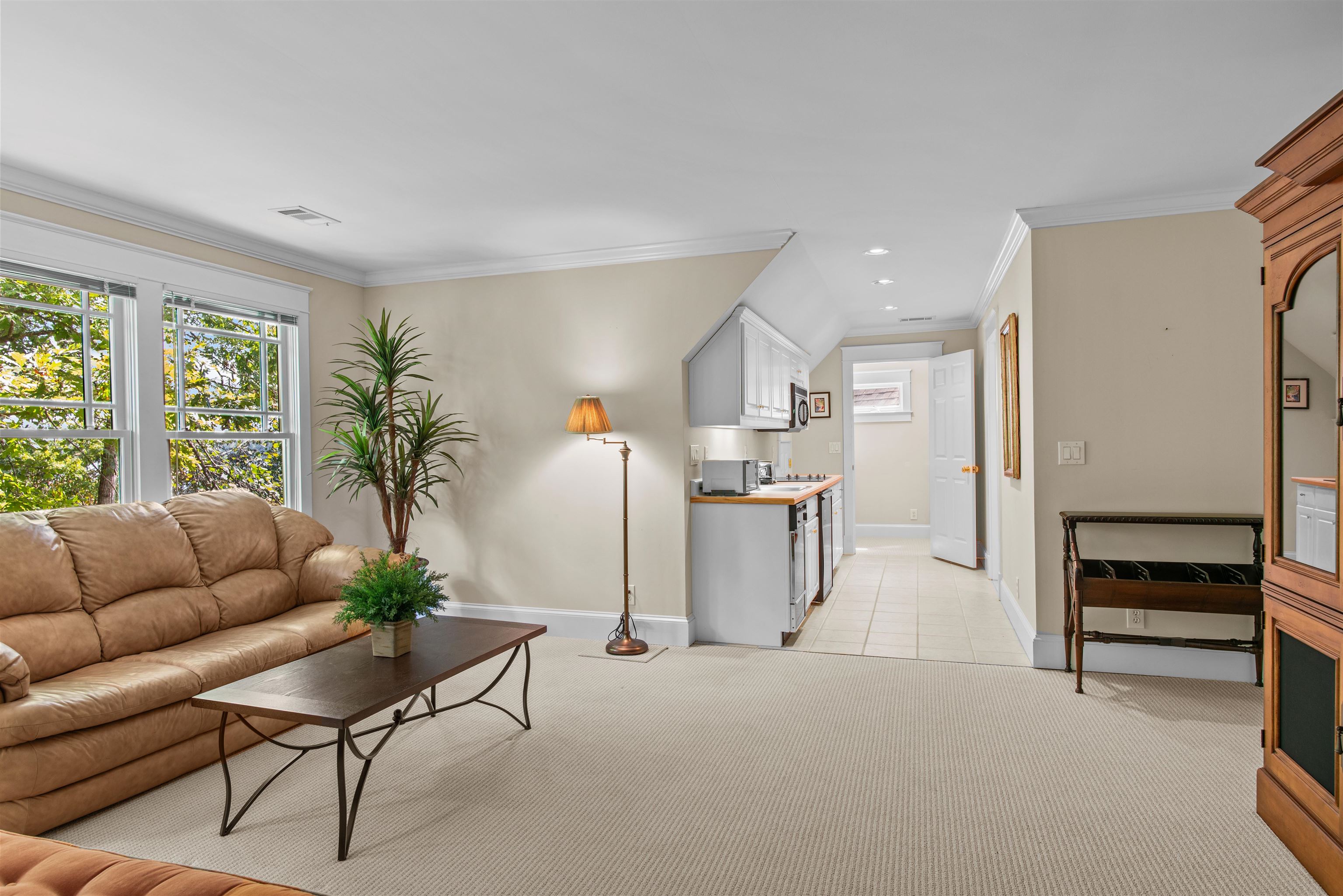2031 FLEMINGS KNOLL