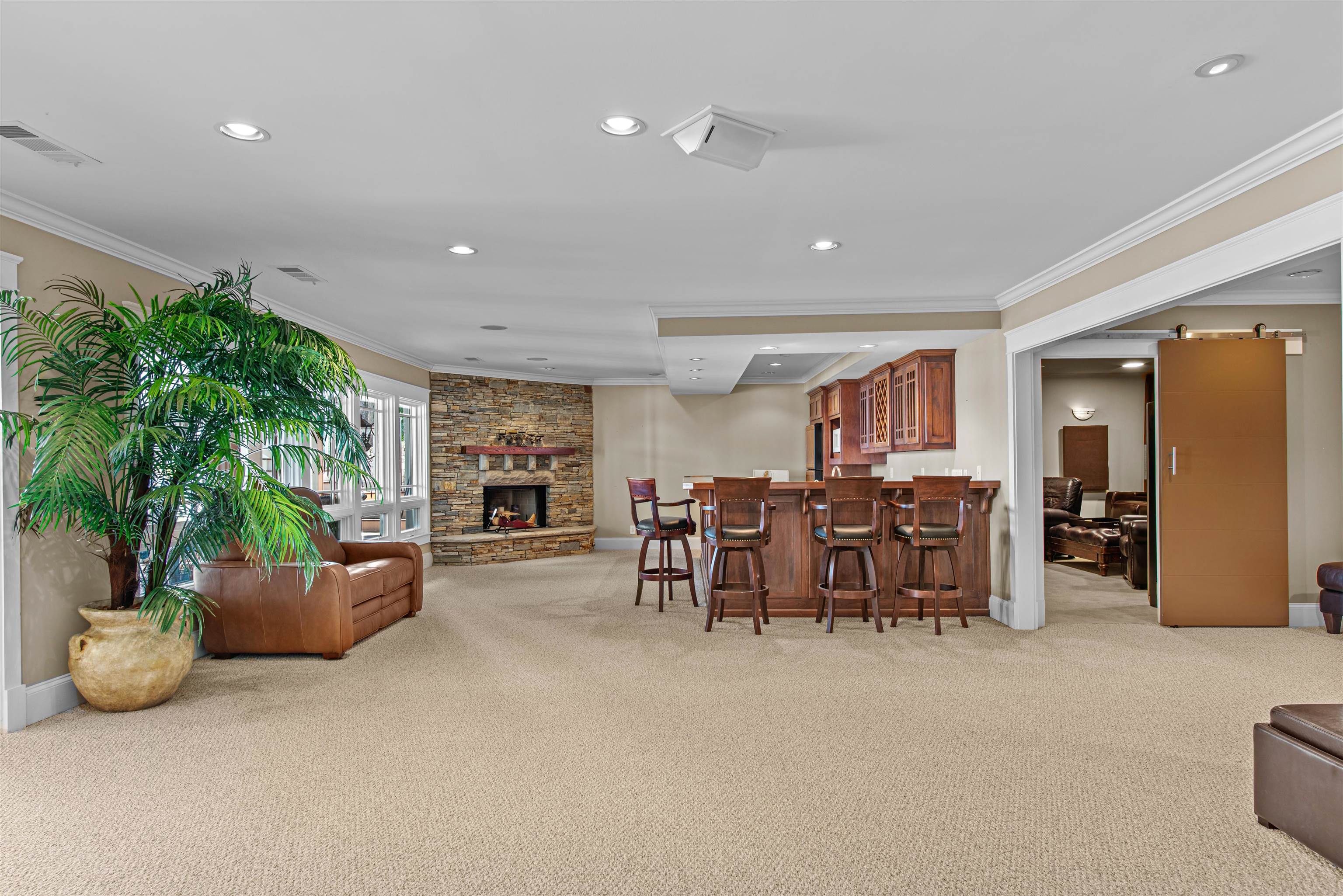 2031 FLEMINGS KNOLL