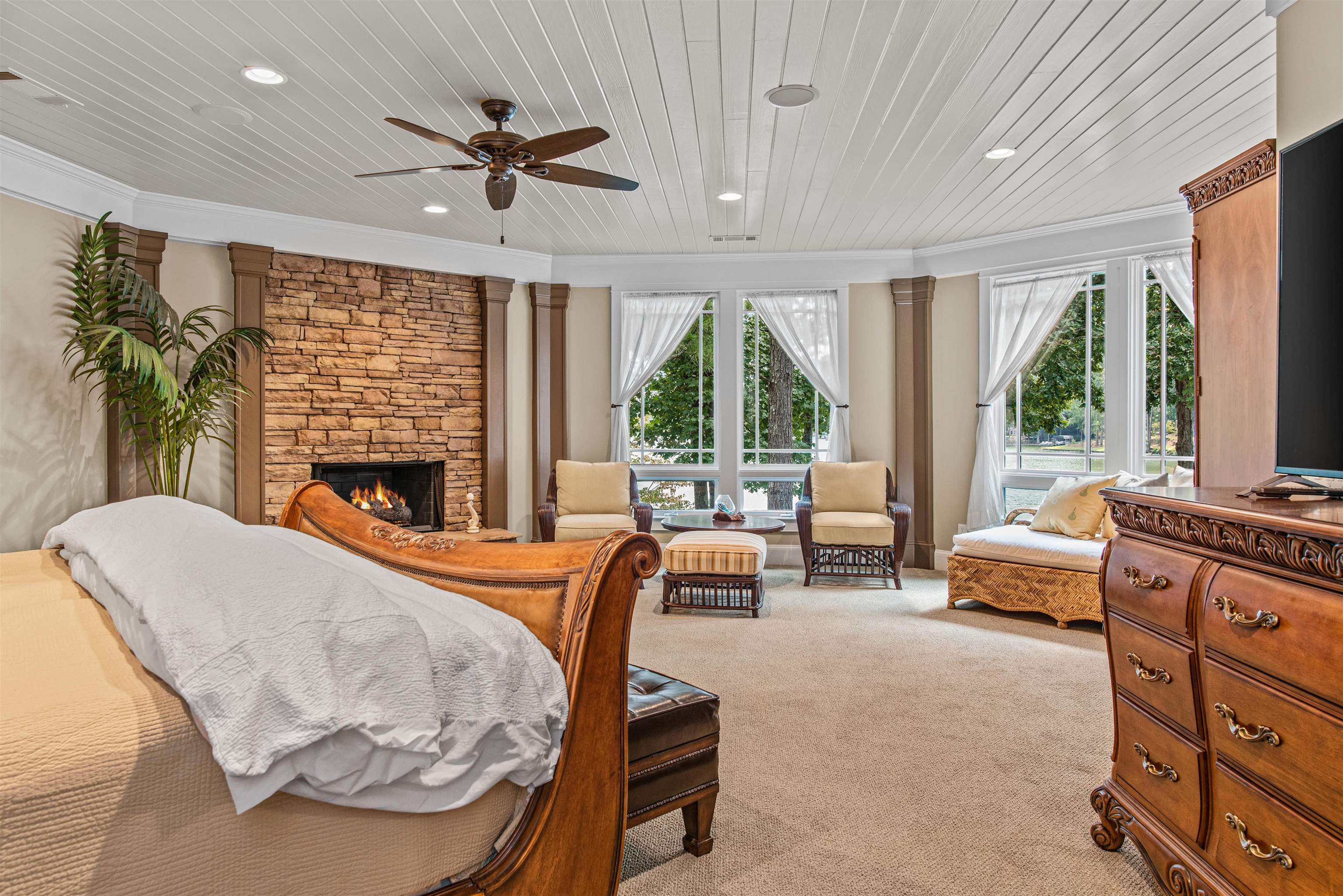 2031 FLEMINGS KNOLL
