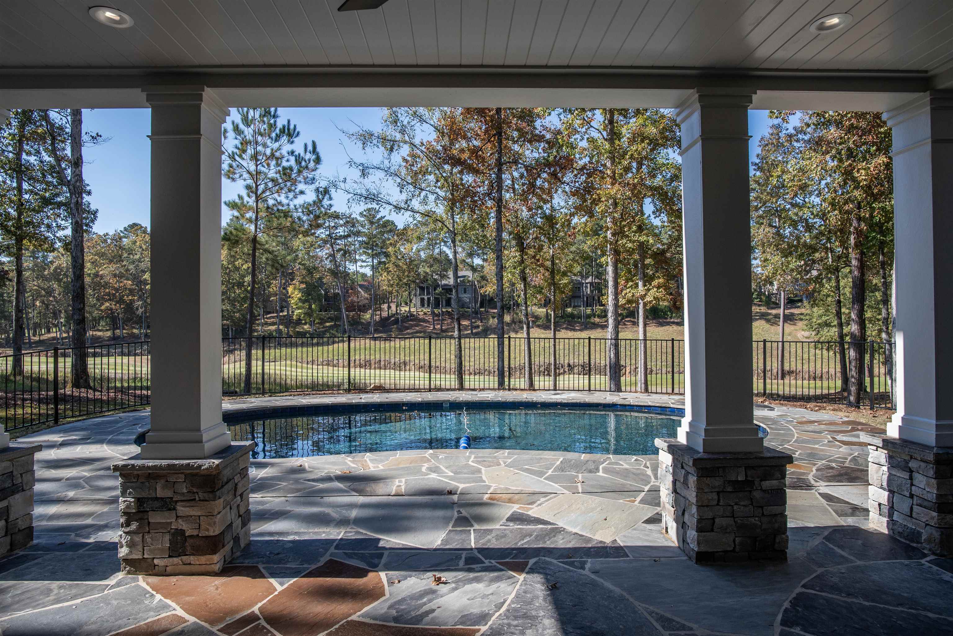 1030 HARRIS CREEK