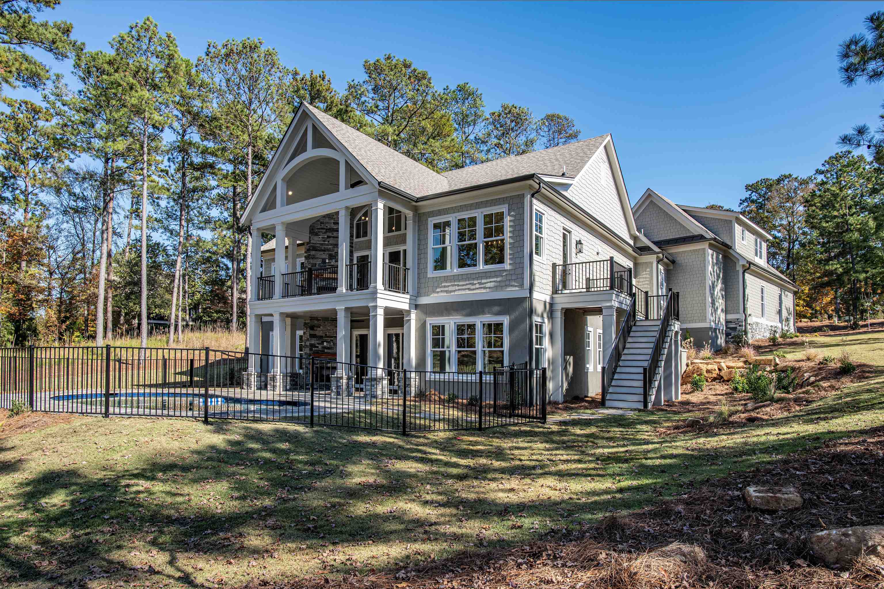 1030 HARRIS CREEK