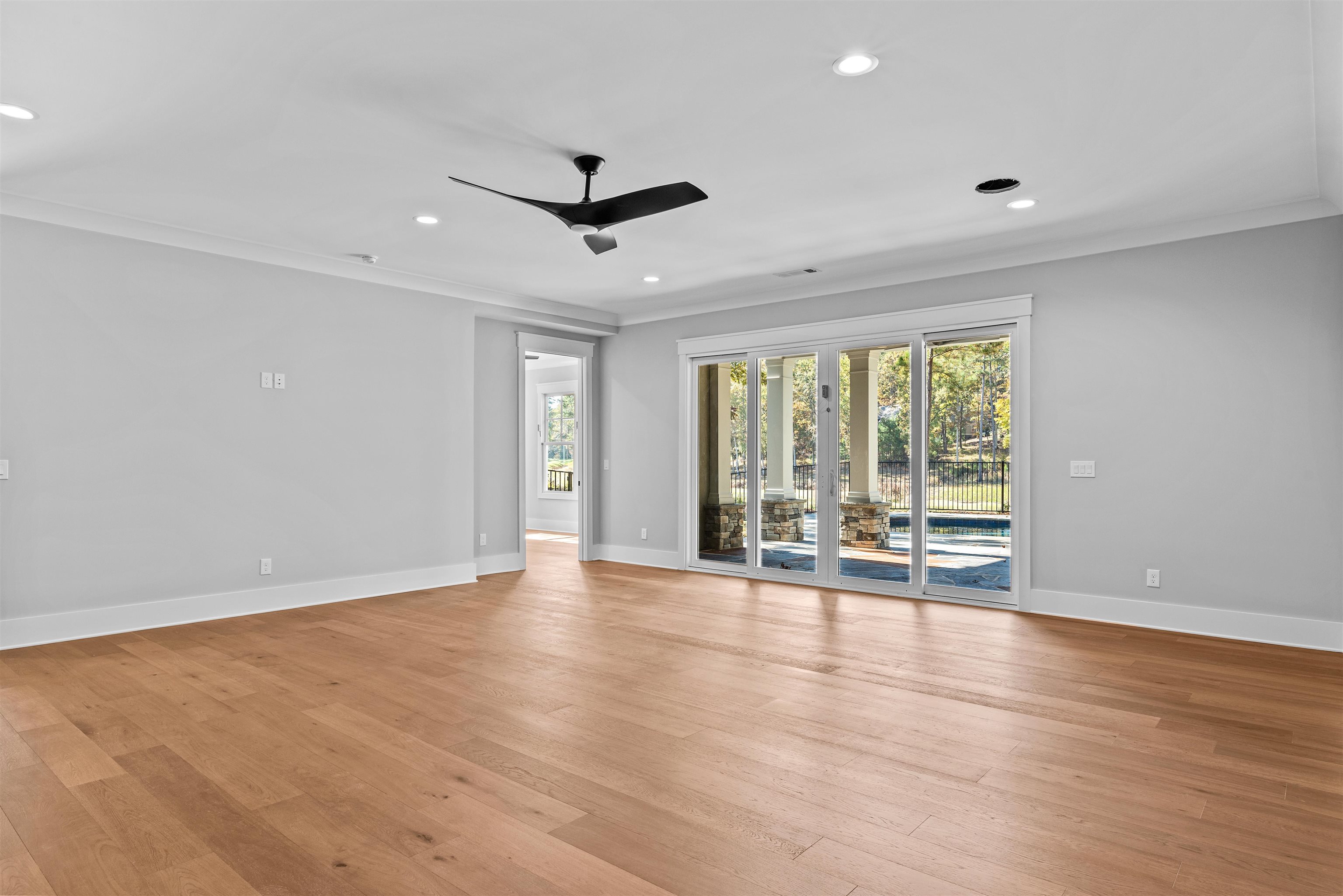 1030 HARRIS CREEK