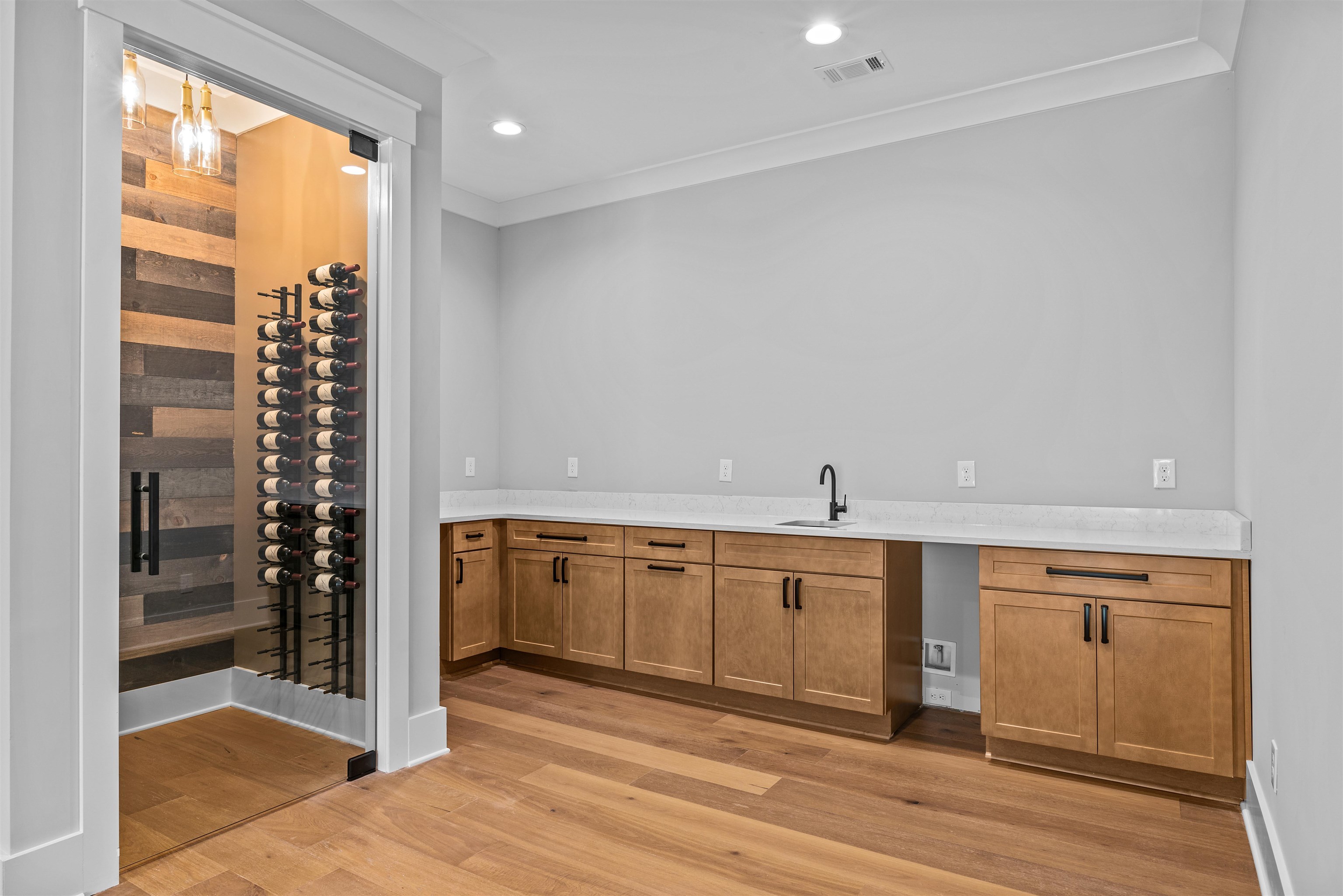 1030 HARRIS CREEK