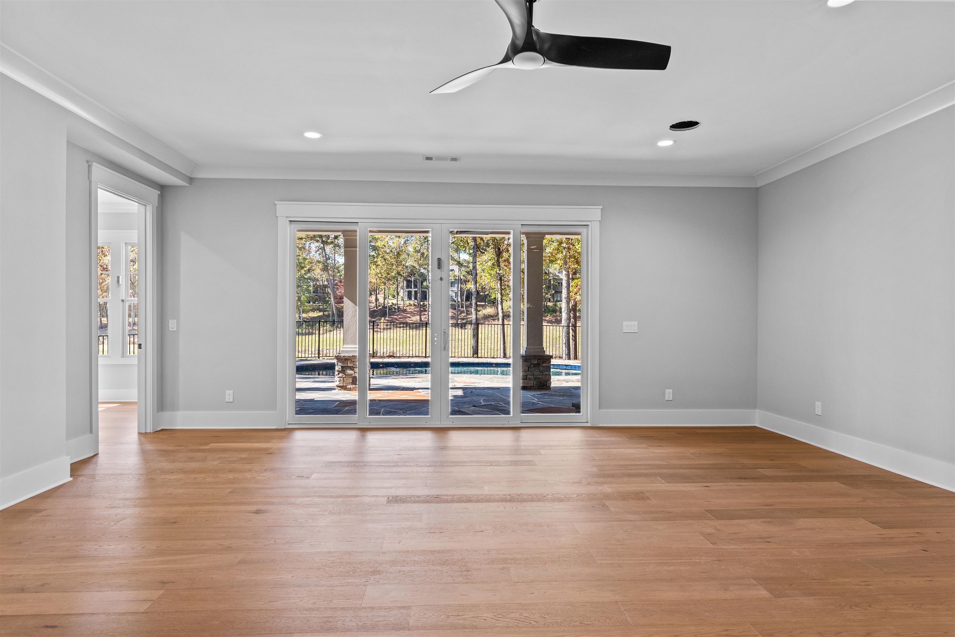 1030 HARRIS CREEK