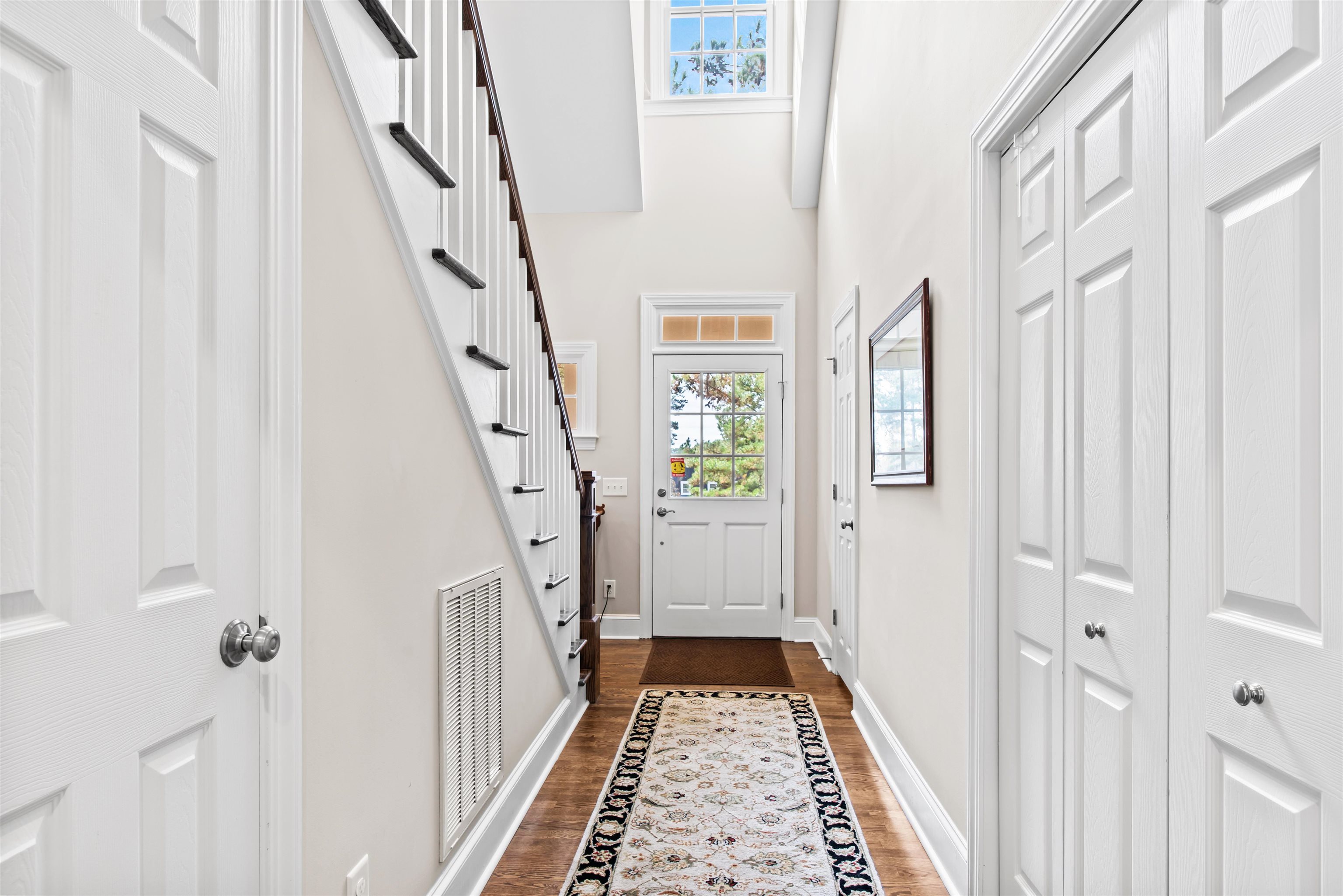 1090 VILLAGE LOOP