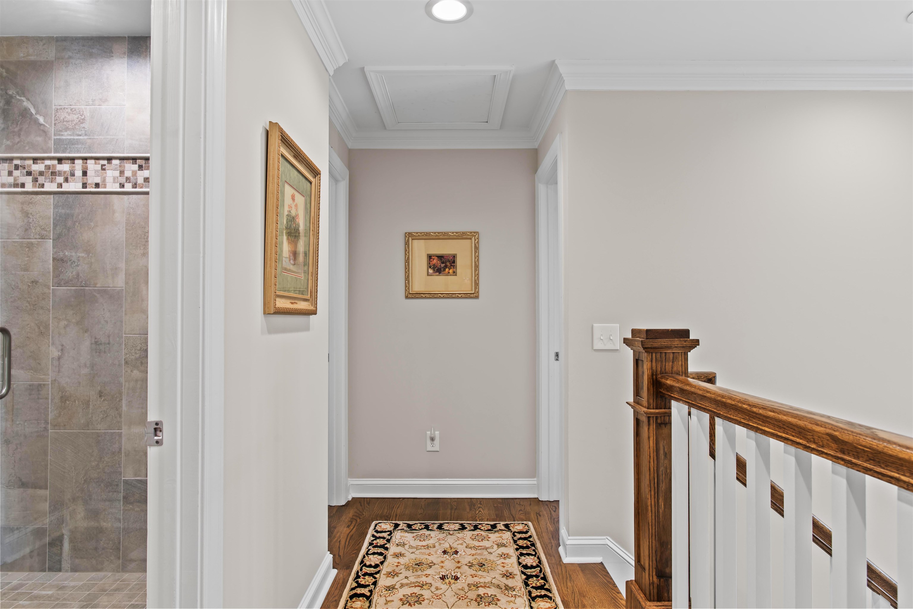 1090 VILLAGE LOOP